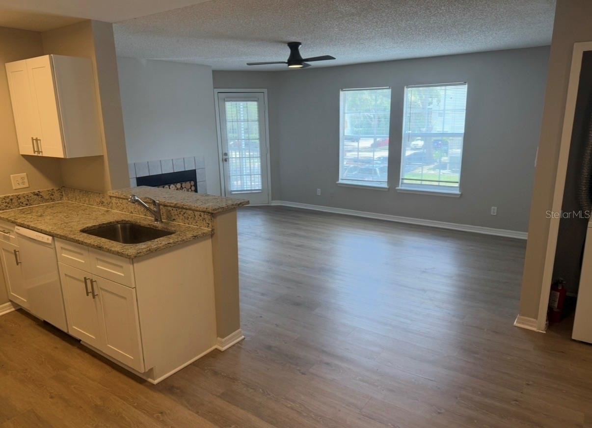 CENTRAL PARK BLDG 5986 - Residential Lease