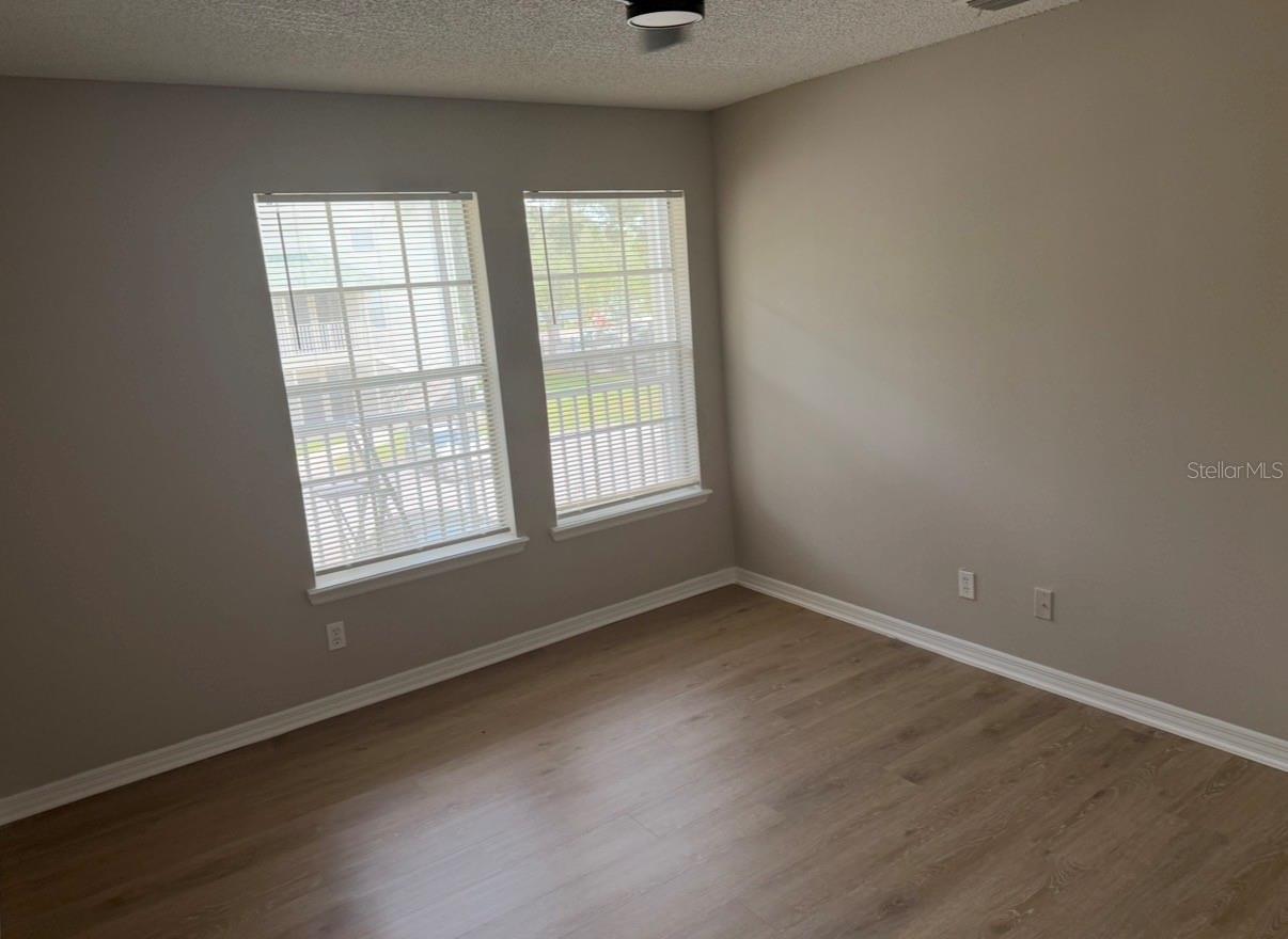 CENTRAL PARK BLDG 5986 - Residential Lease
