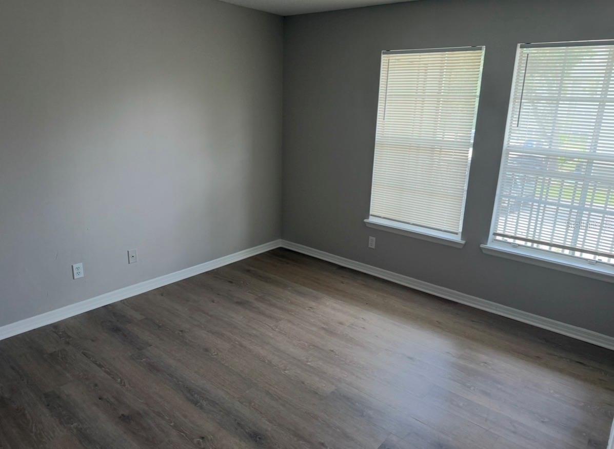 CENTRAL PARK BLDG 5986 - Residential Lease