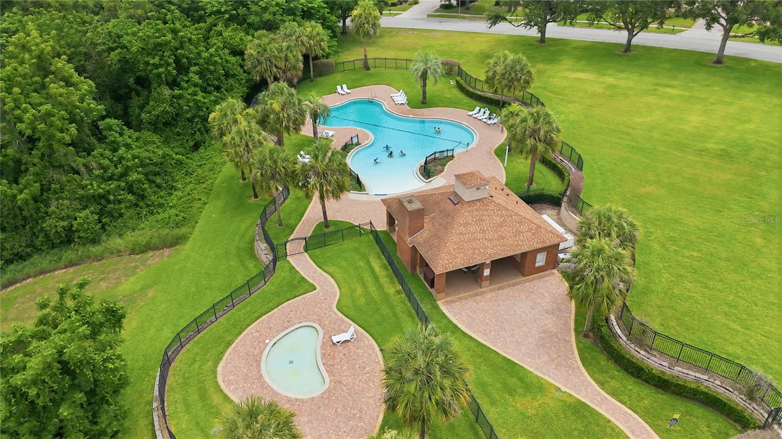PARKSIDE AT ERROL ESTATES - Residential