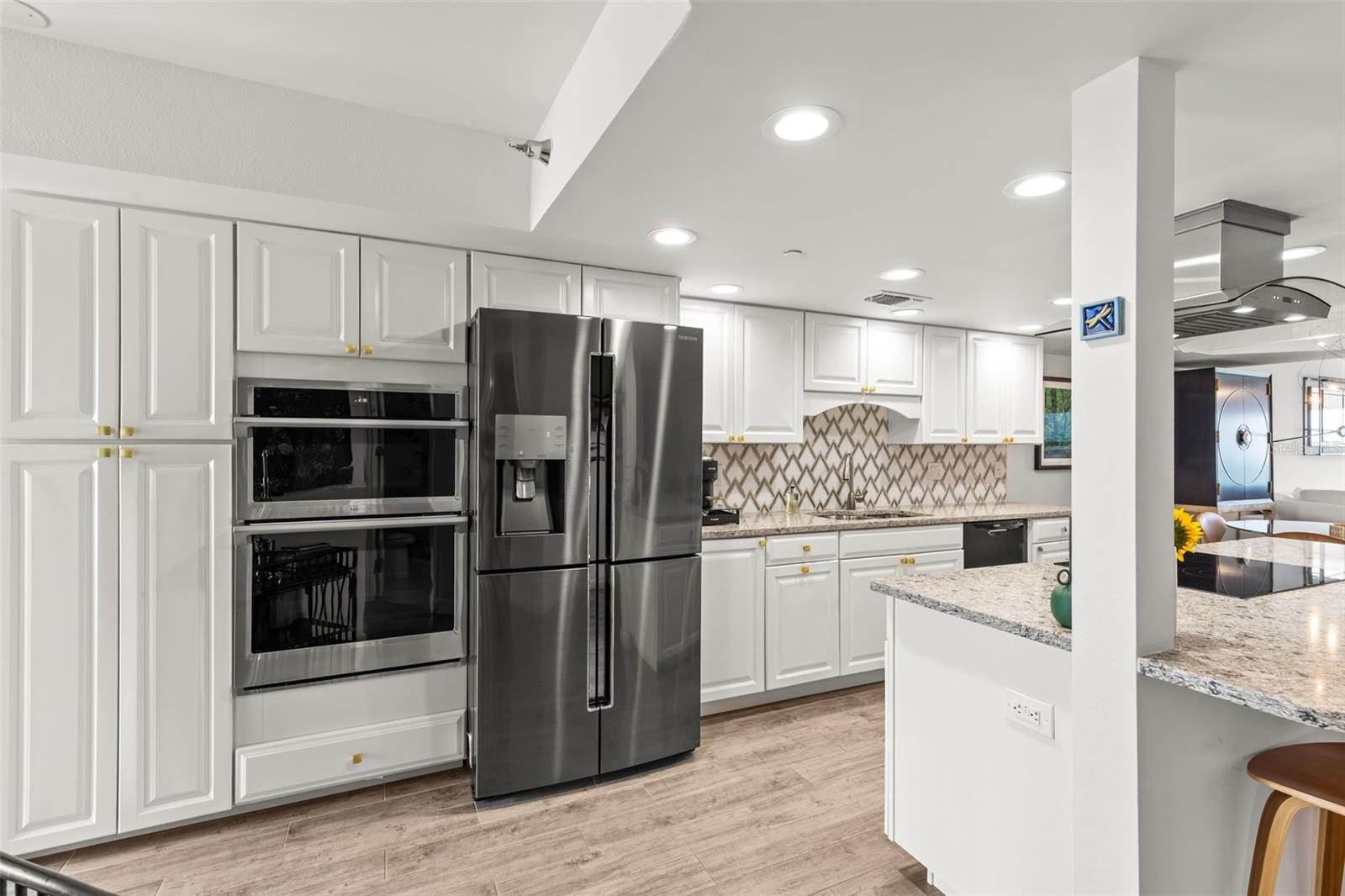 CRESCENT BEACH CLUB ONE CONDO - Residential