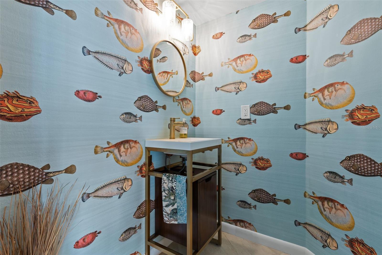 CRESCENT BEACH CLUB ONE CONDO - Residential
