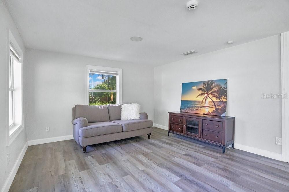 CLOVERDALE - Residential