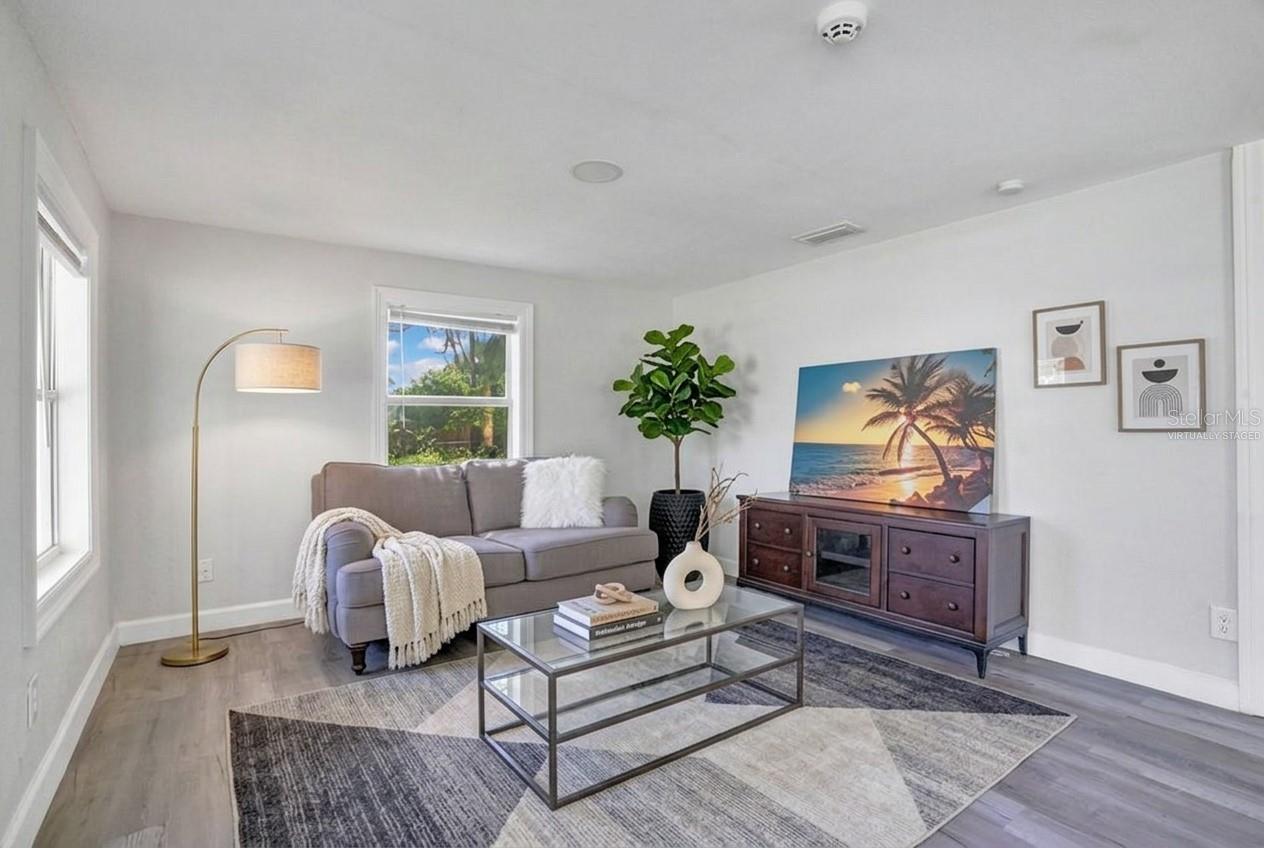 CLOVERDALE - Residential