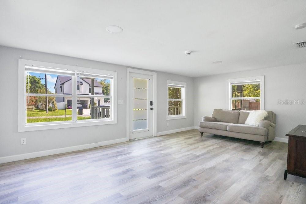 CLOVERDALE - Residential