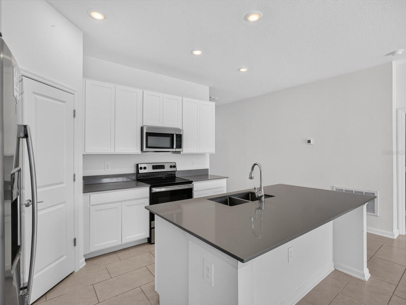ASTONIA NORTH - Residential