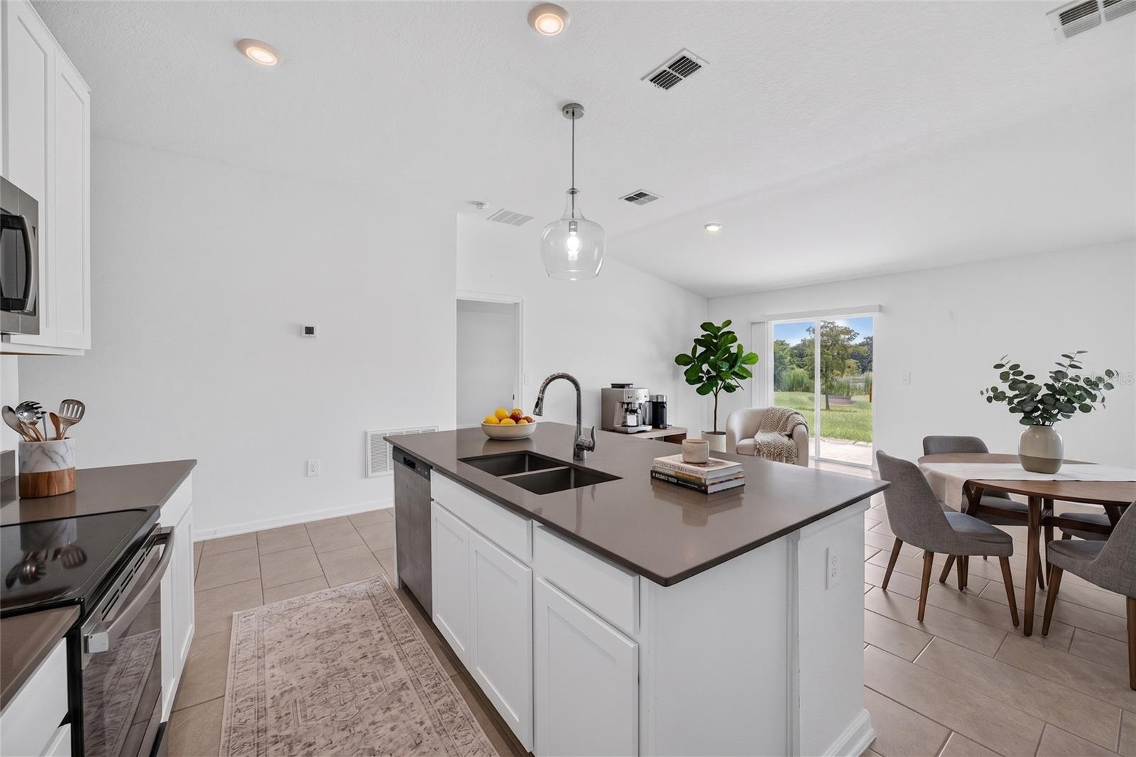 ASTONIA NORTH - Residential