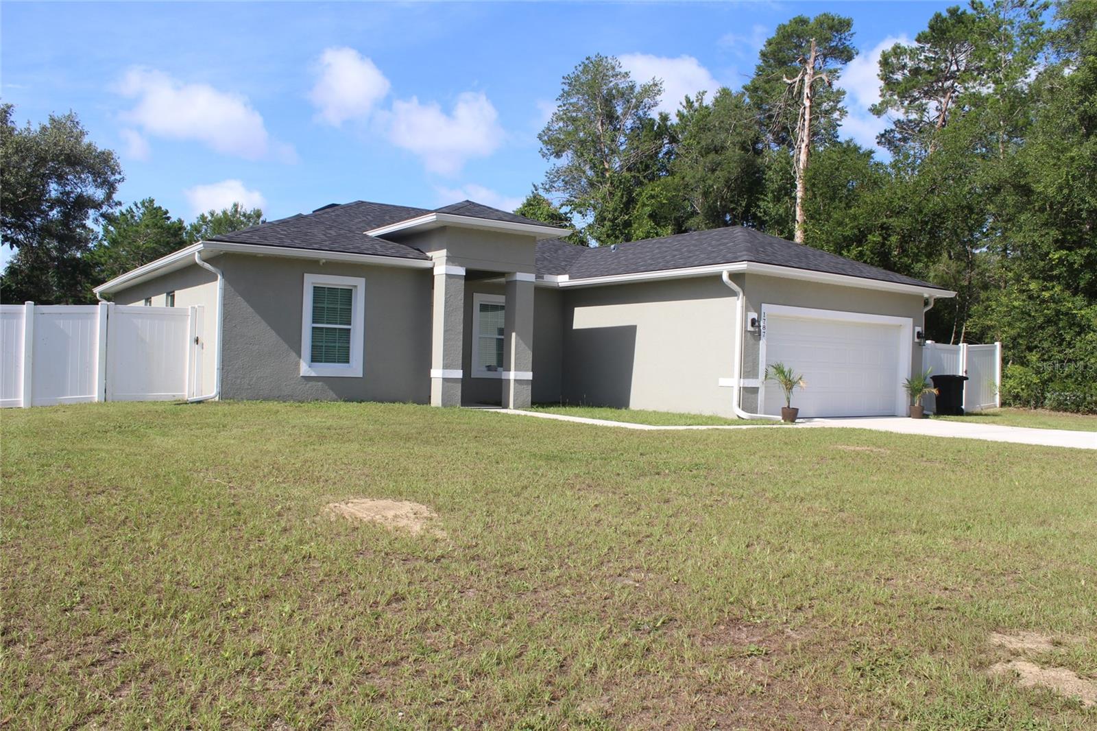 MARION OAKS UN 04 - Residential