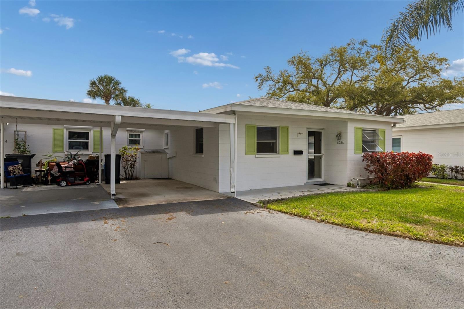 VILLAGER APTS - Residential
