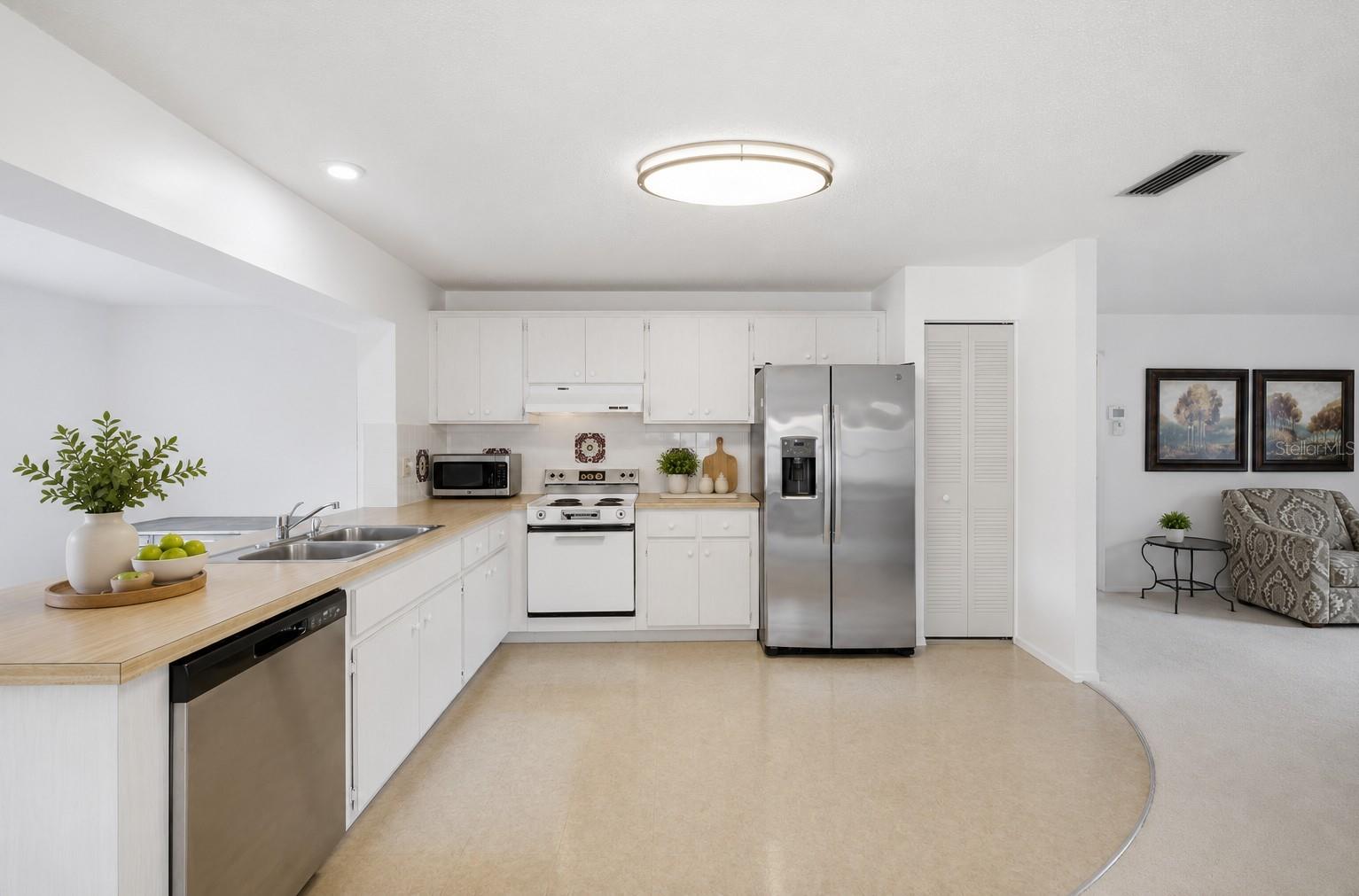 SPRINGWOOD VILLAS - Residential