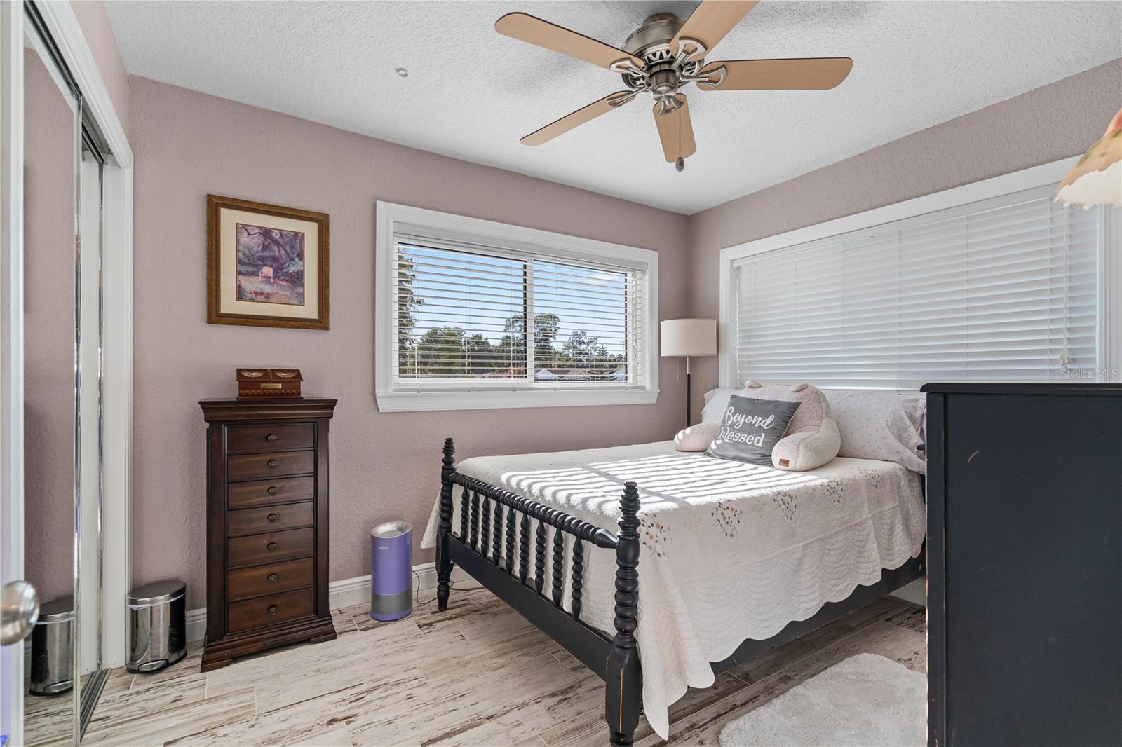 RAVENWOOD MANOR - Residential