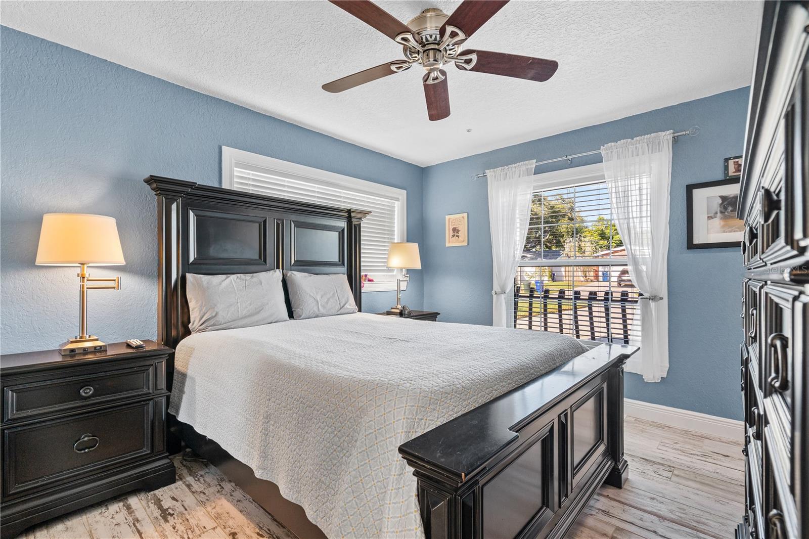 RAVENWOOD MANOR - Residential