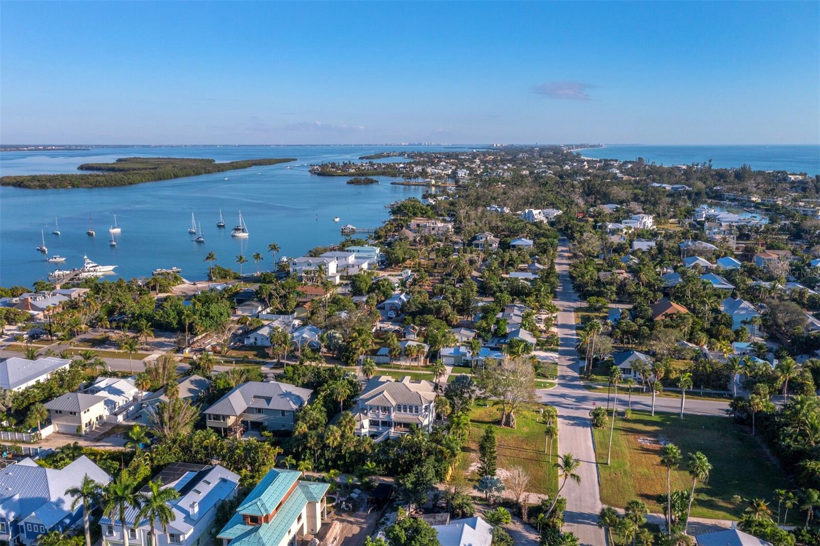 LONGBEACH ON LONGBOAT KEY - Land