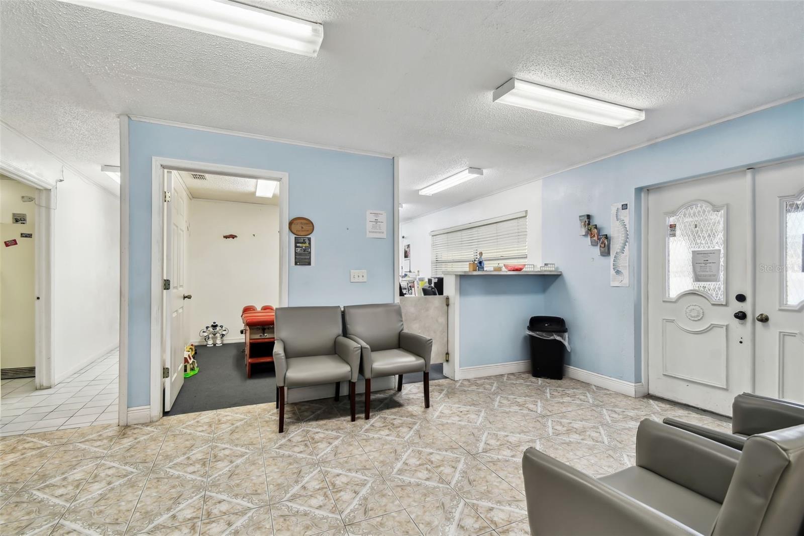 GOLDEN ACRES - Commercial Sale