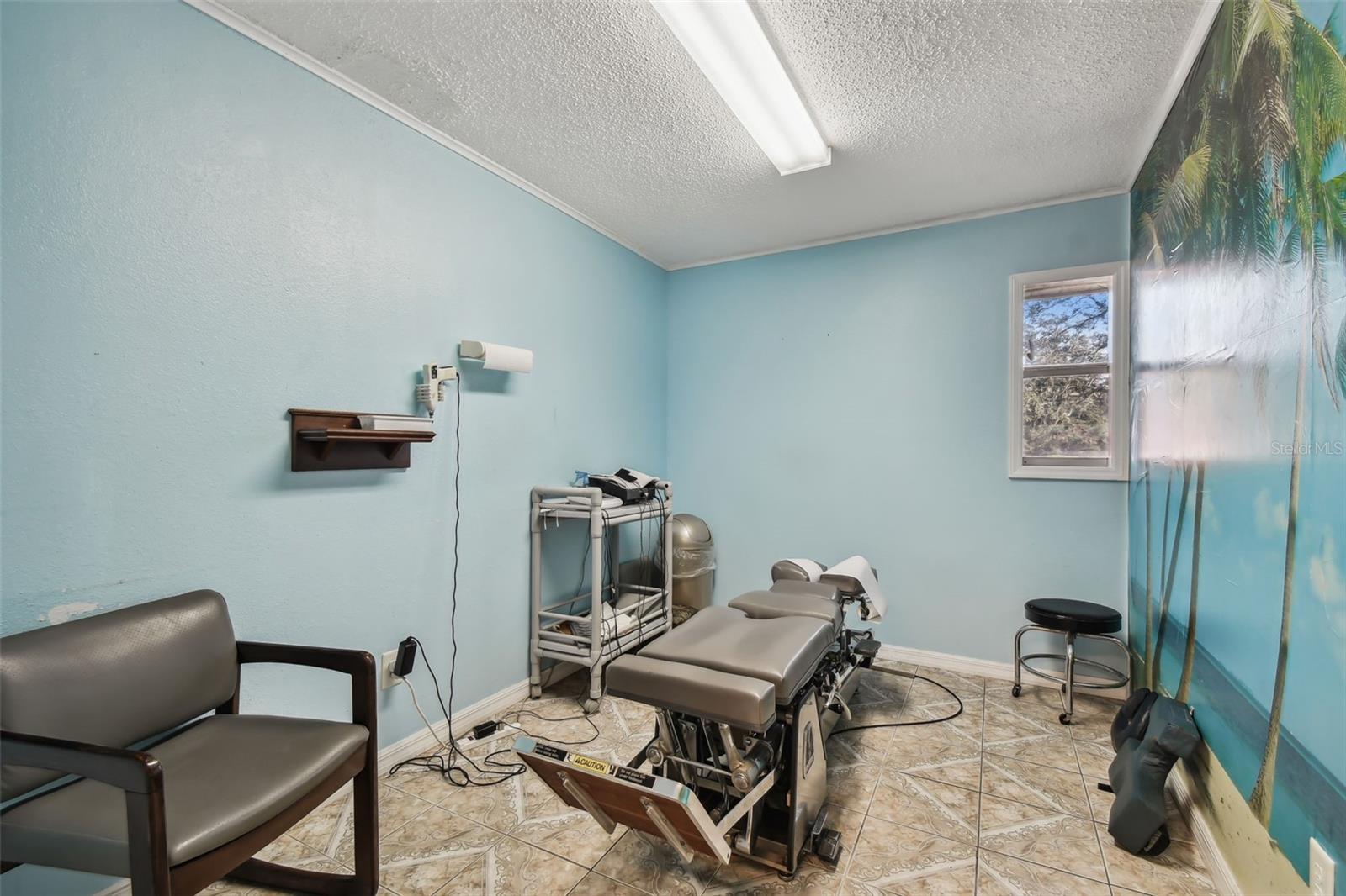 GOLDEN ACRES - Commercial Sale
