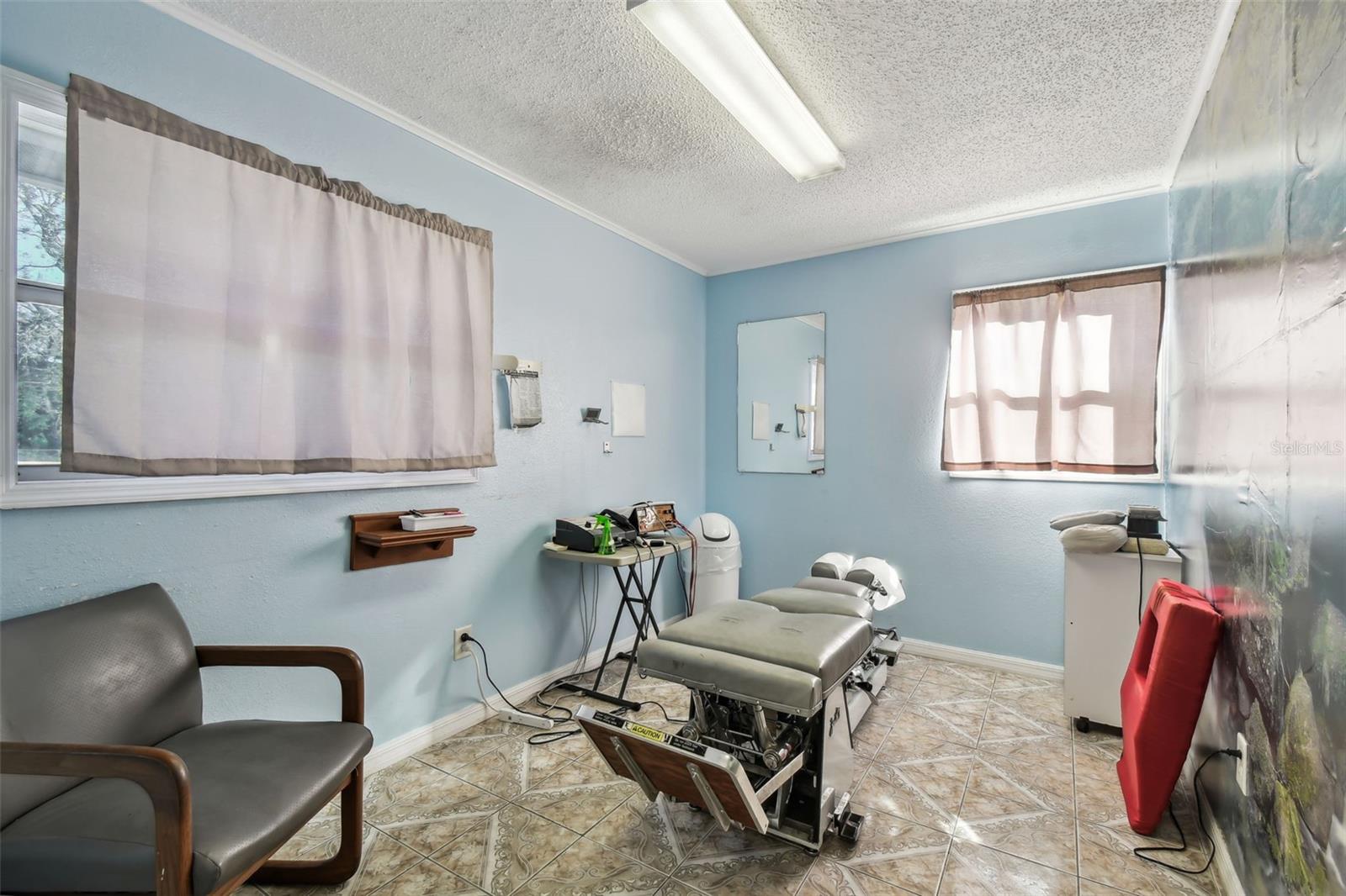 GOLDEN ACRES - Commercial Sale