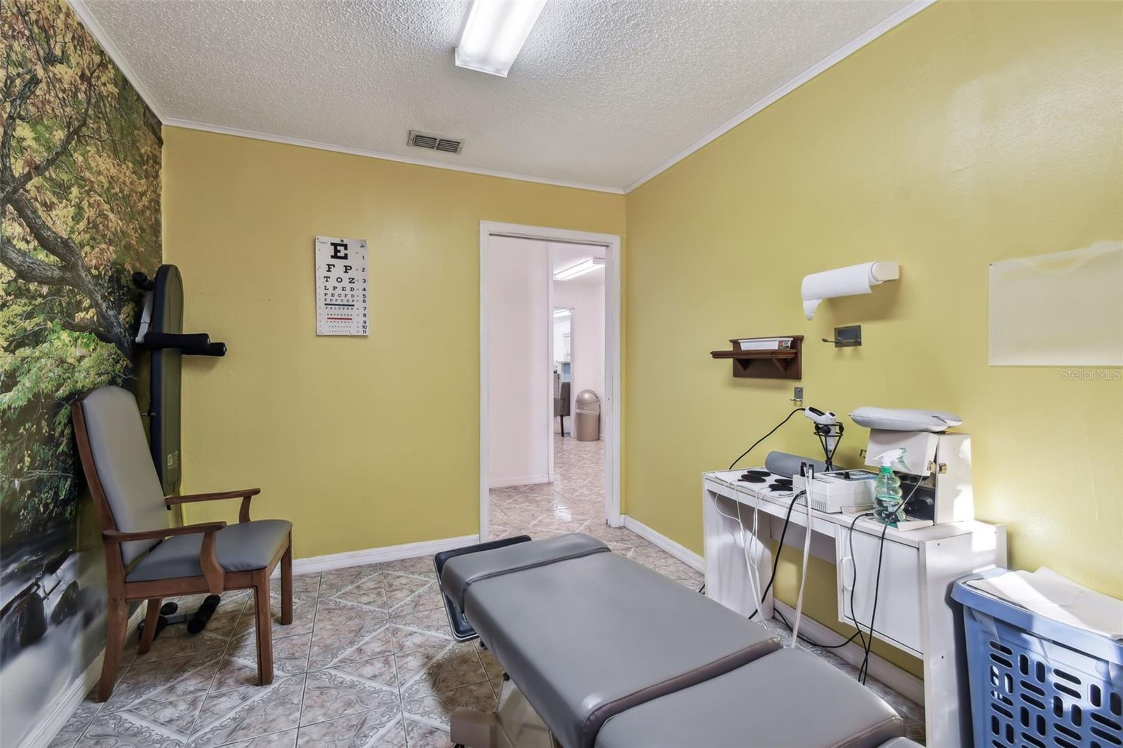 GOLDEN ACRES - Commercial Sale