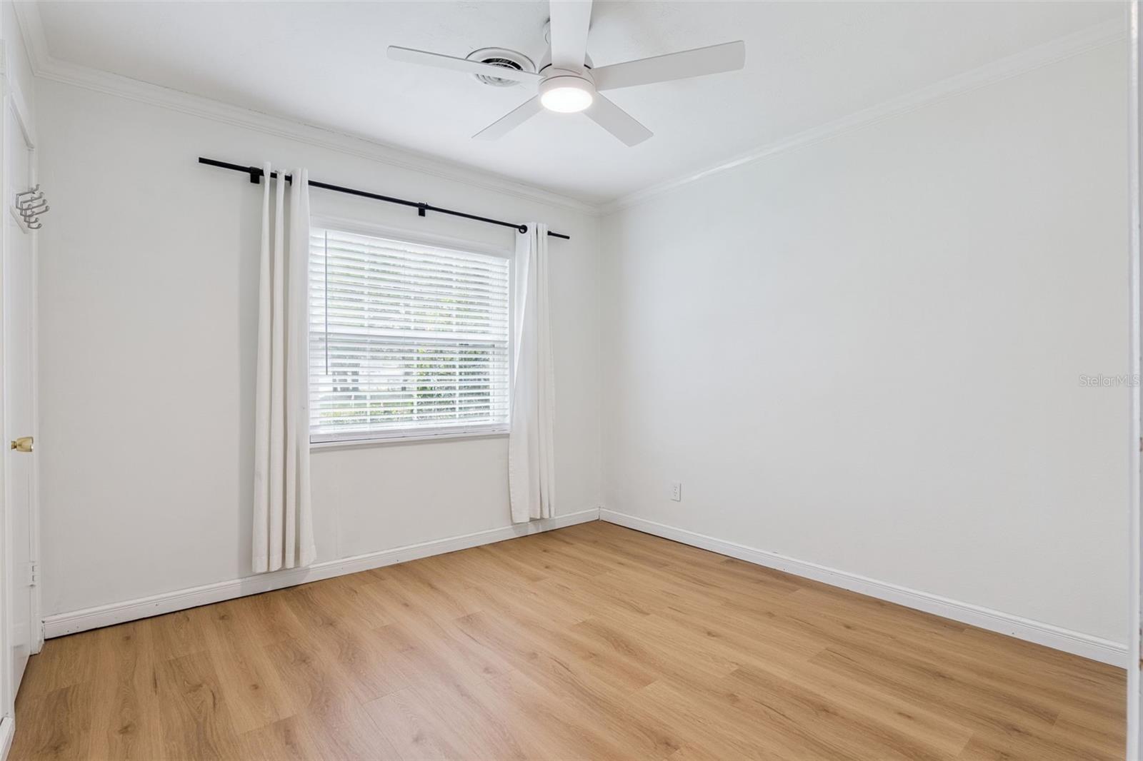 ENGLISH ESTATES UNIT 2 - Residential