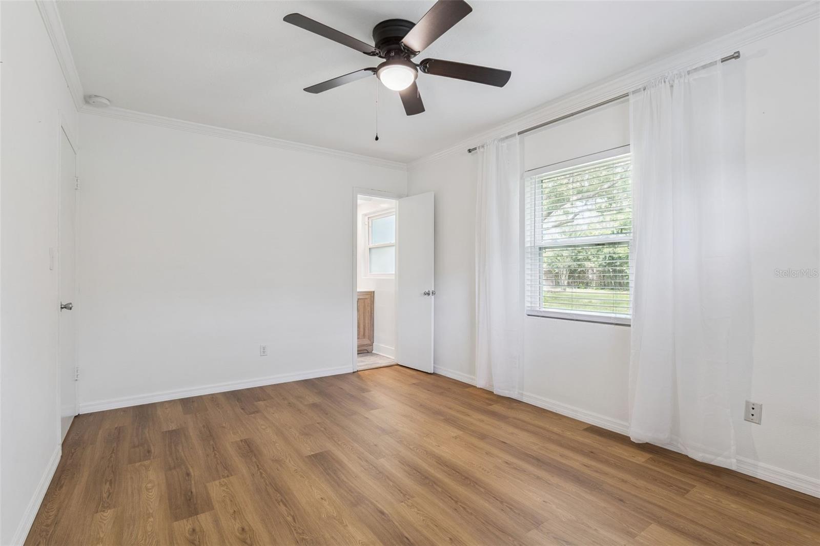 ENGLISH ESTATES UNIT 2 - Residential