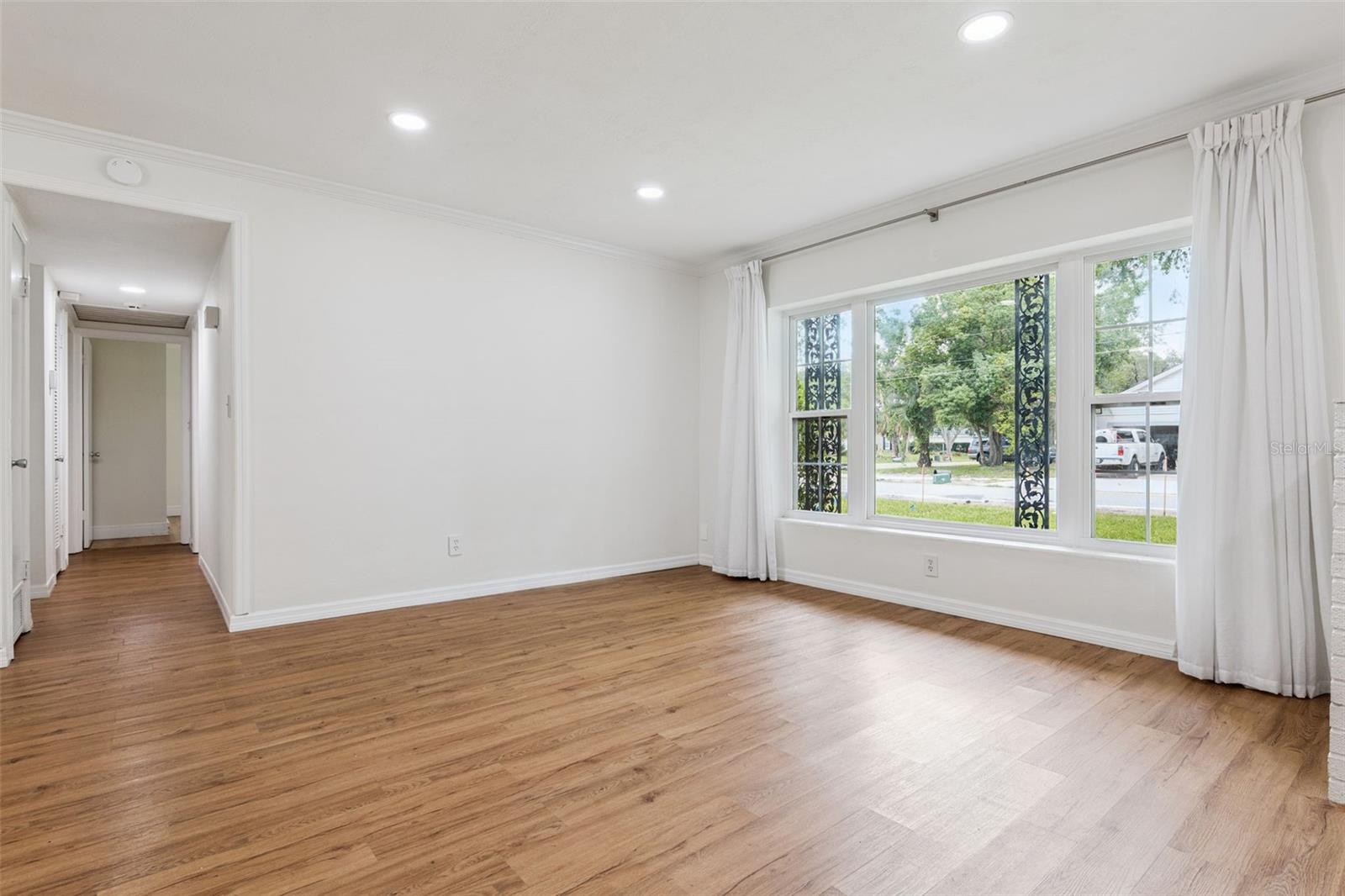 ENGLISH ESTATES UNIT 2 - Residential