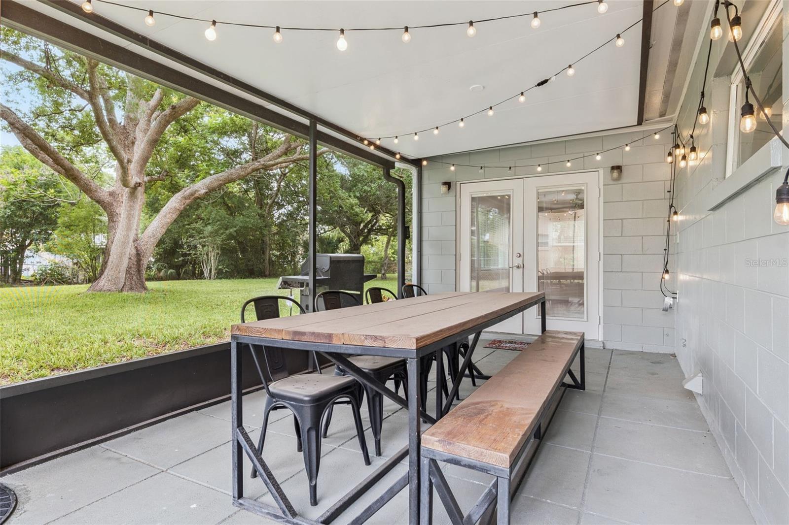 ENGLISH ESTATES UNIT 2 - Residential