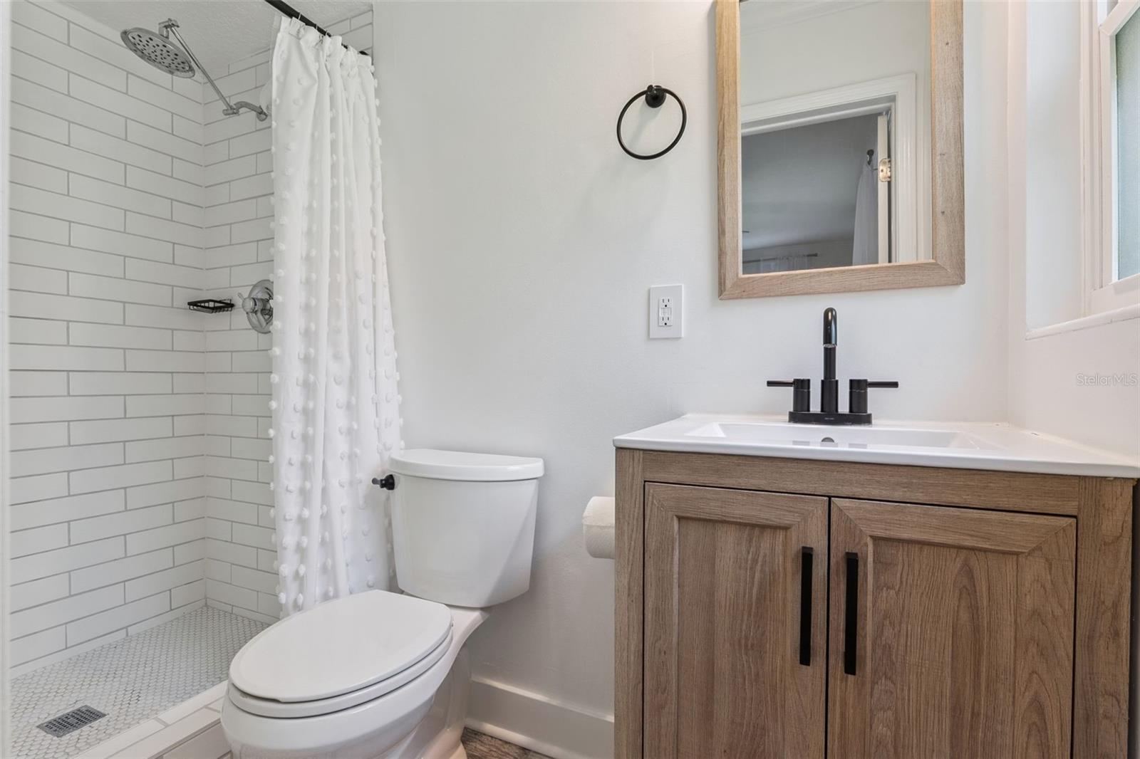 ENGLISH ESTATES UNIT 2 - Residential