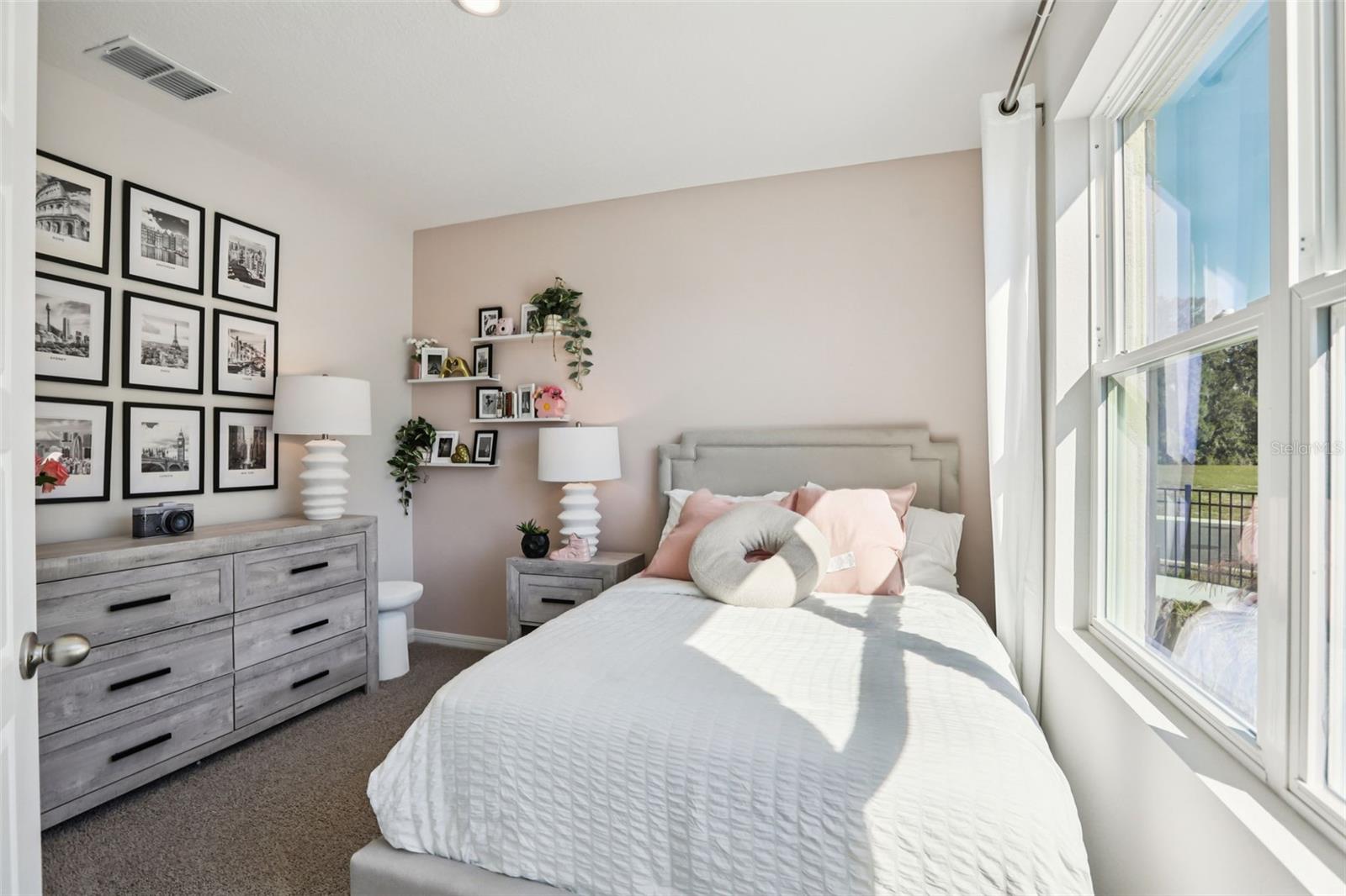 HARMONY ON LAKE ELOISE - Residential