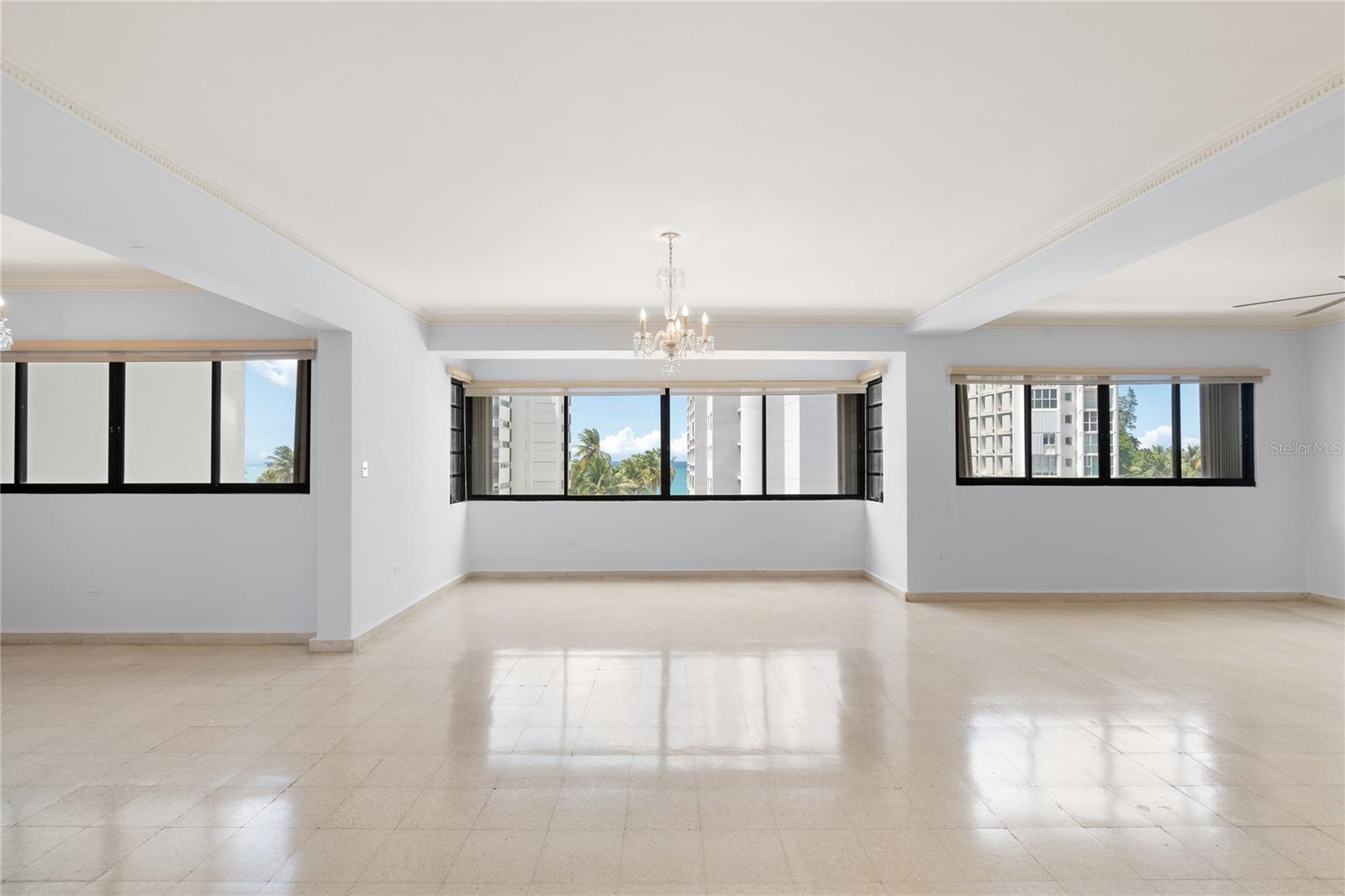 CONDADO KING'S TERRACE - Residential