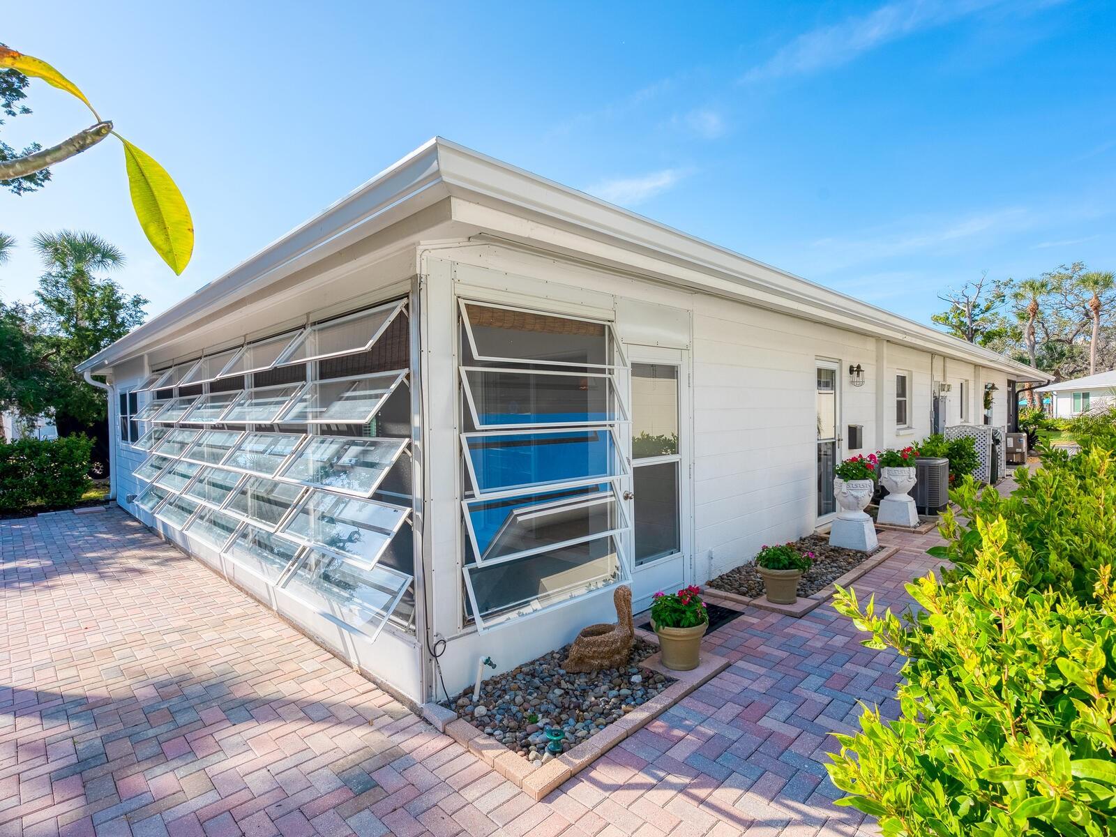 POLYNESIAN GARDENS - Residential