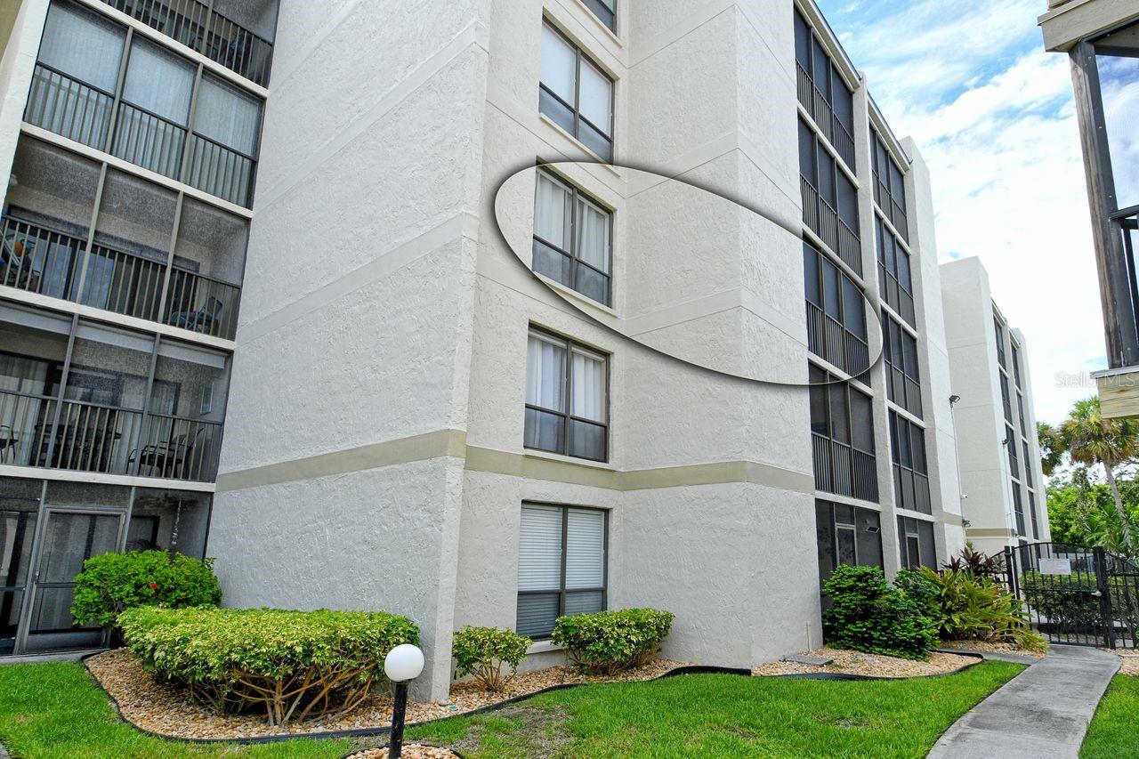 BAY OAKS - Residential