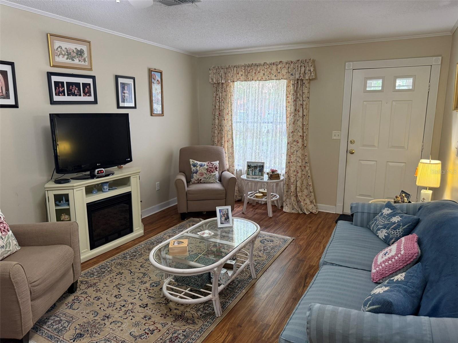 OAKBROOK VILLAGE - Residential