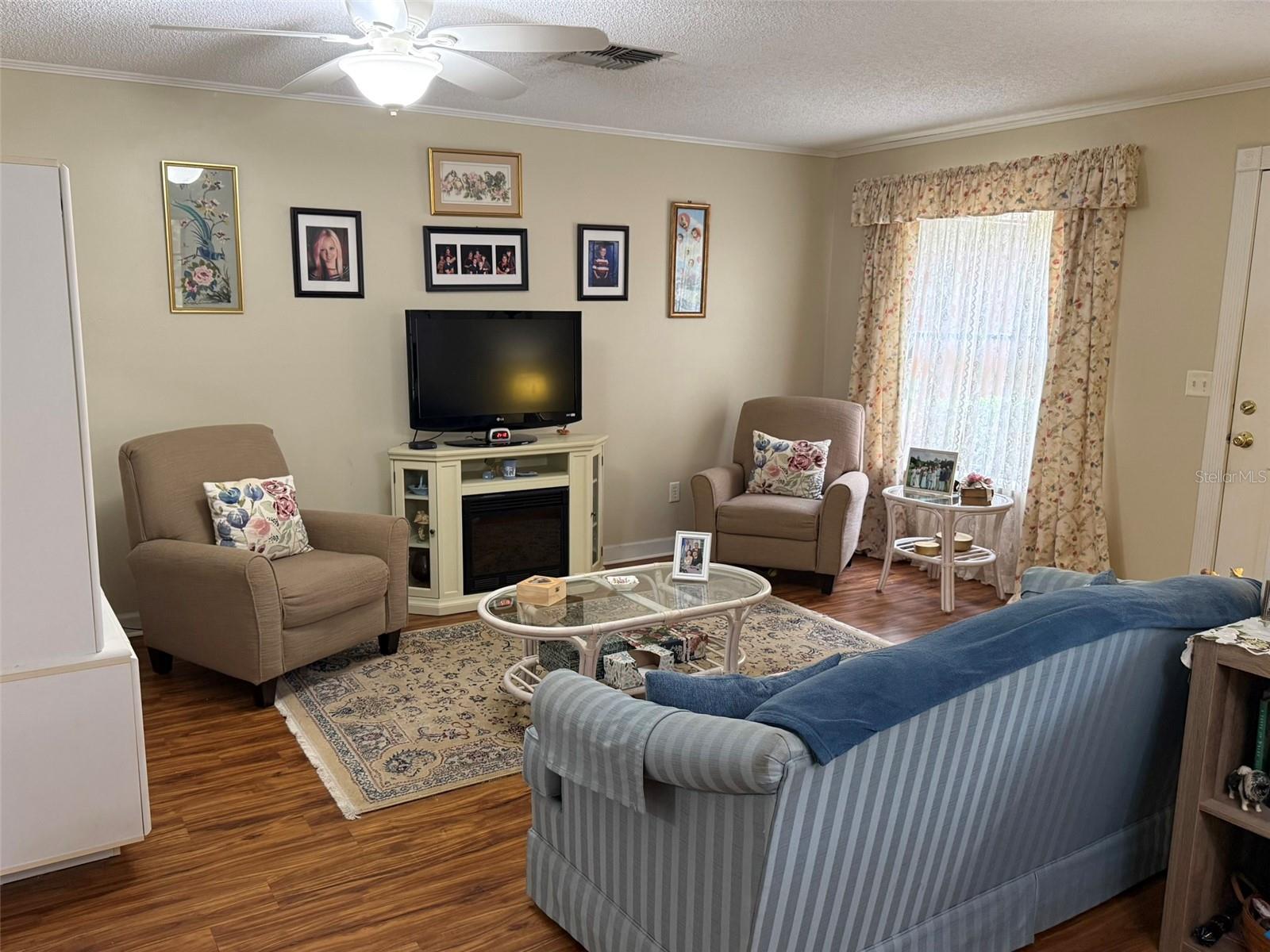 OAKBROOK VILLAGE - Residential
