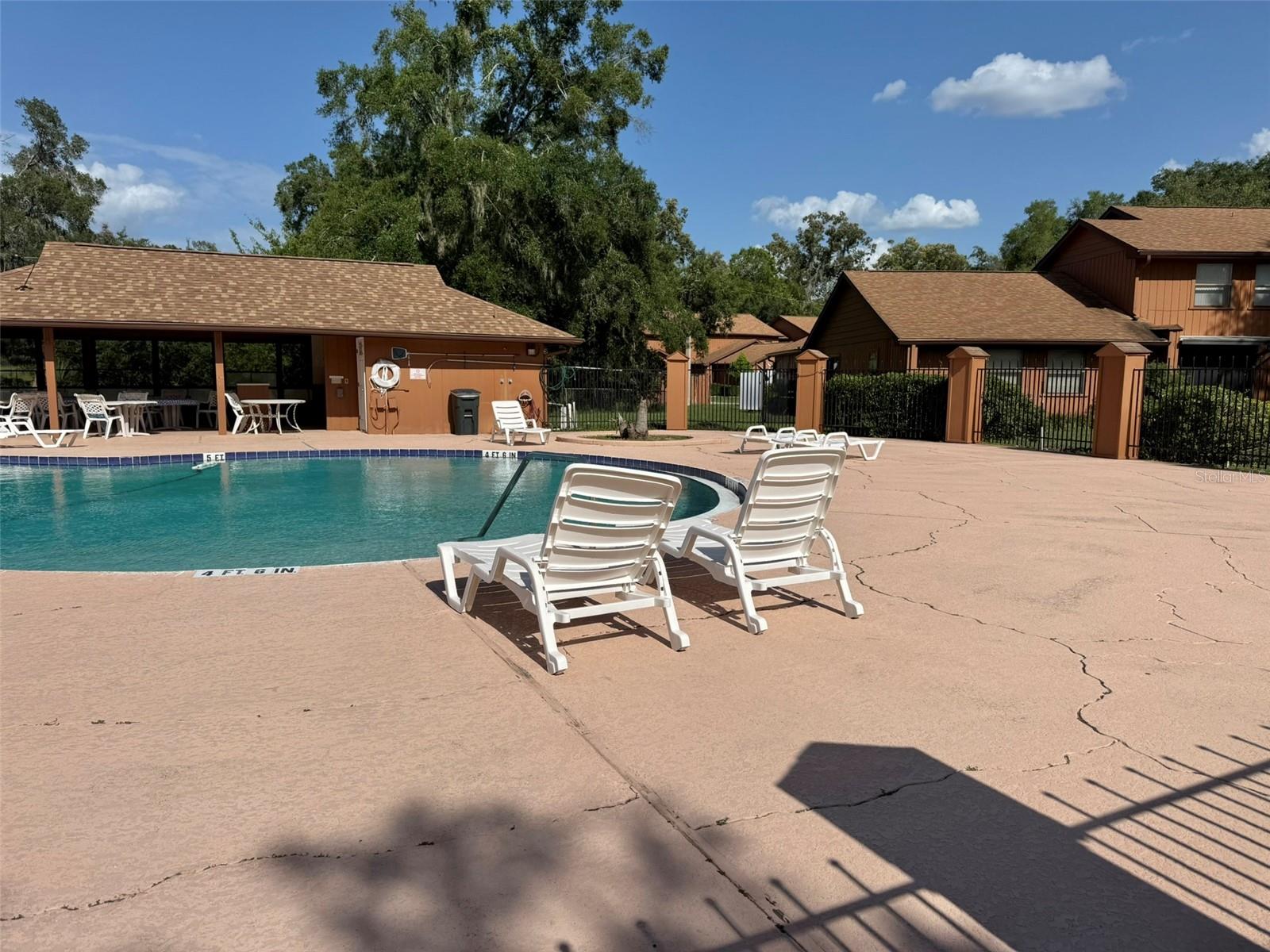 OAKBROOK VILLAGE - Residential