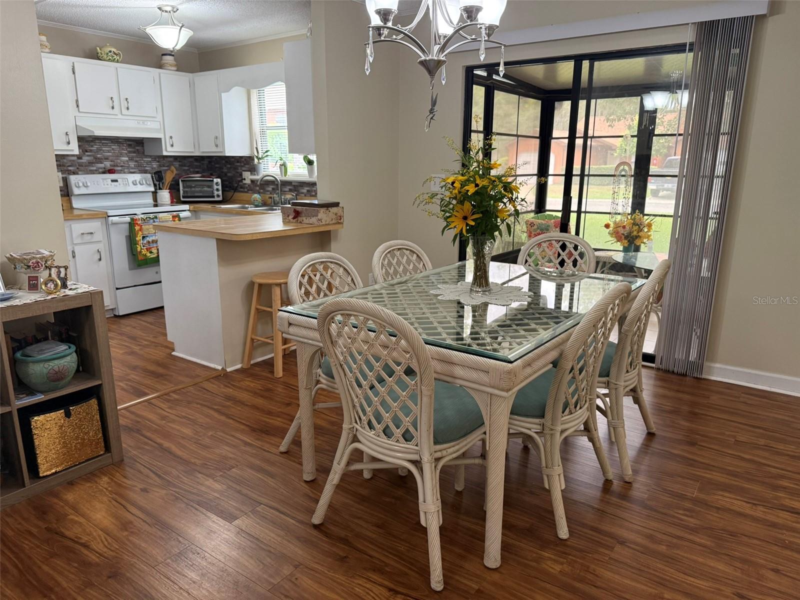 OAKBROOK VILLAGE - Residential