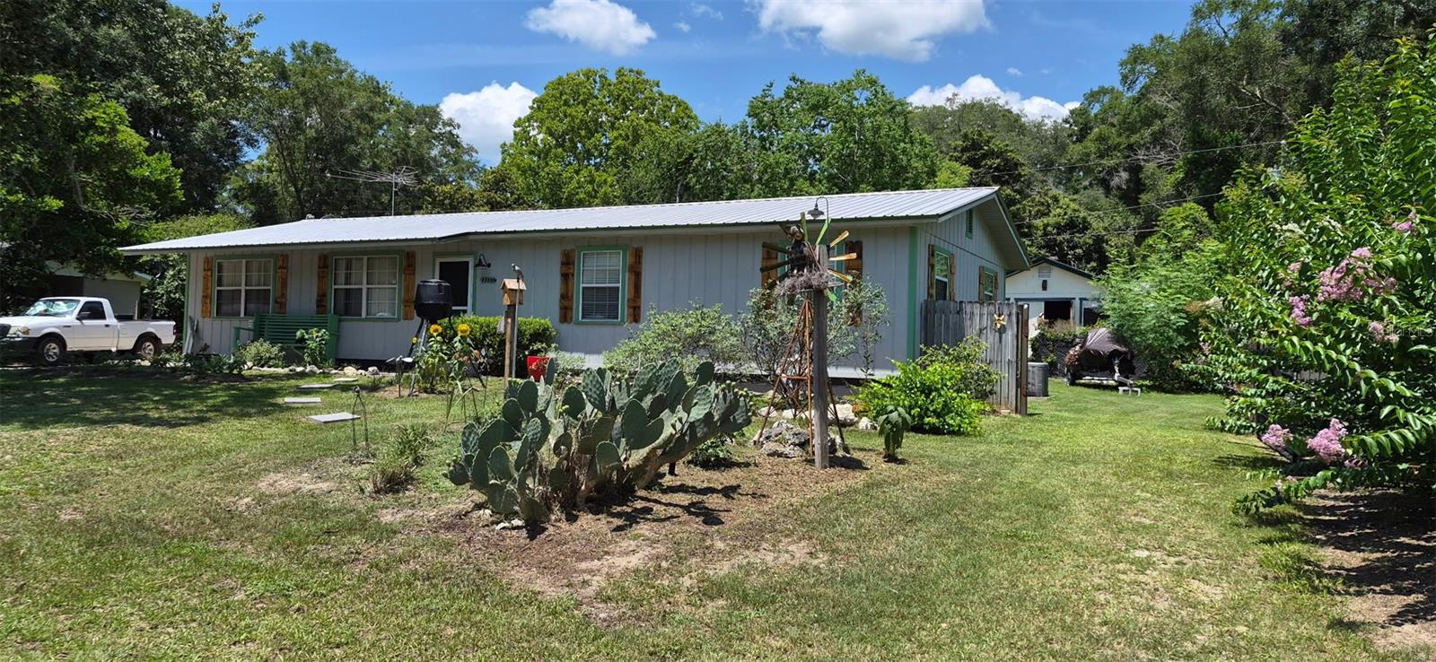 SOUTHSIDE TERRACE - Residential