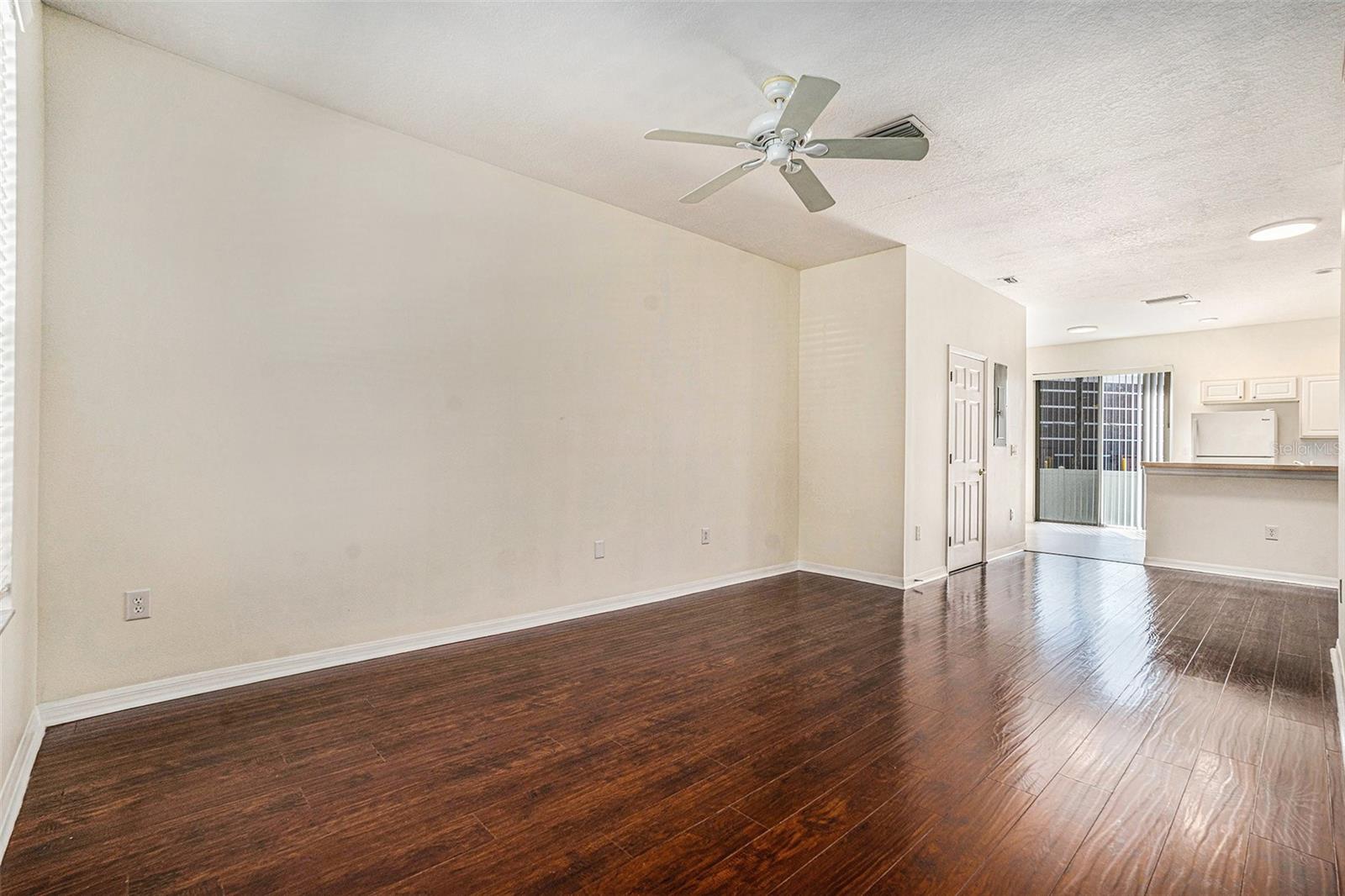 TOWNHOMES OF BAY PORT COLONY - Residential