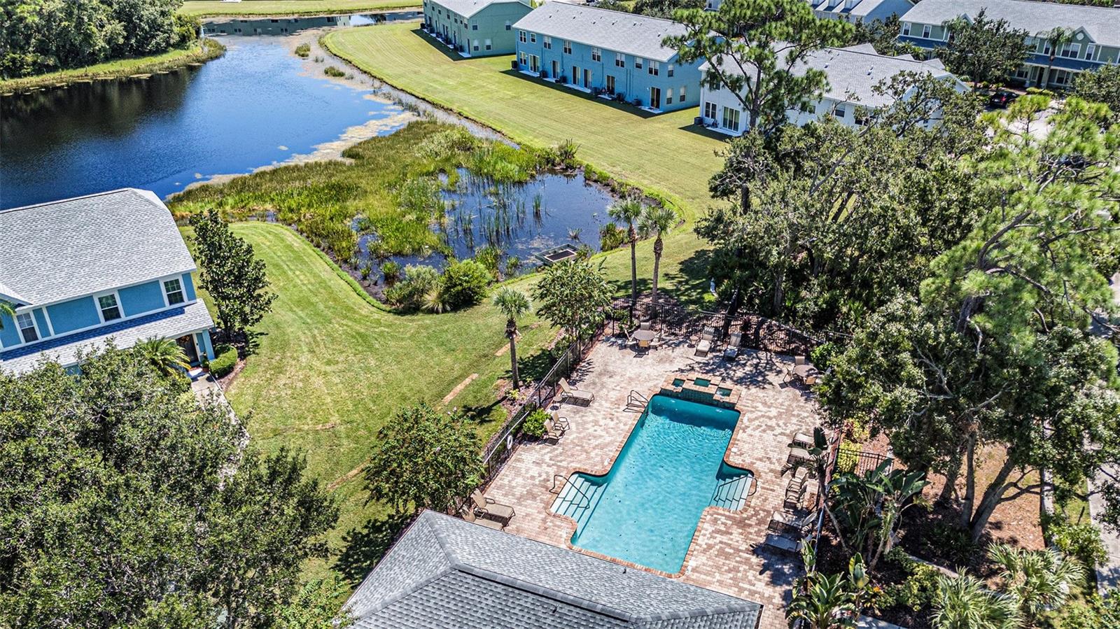 TOWNHOMES OF BAY PORT COLONY - Residential