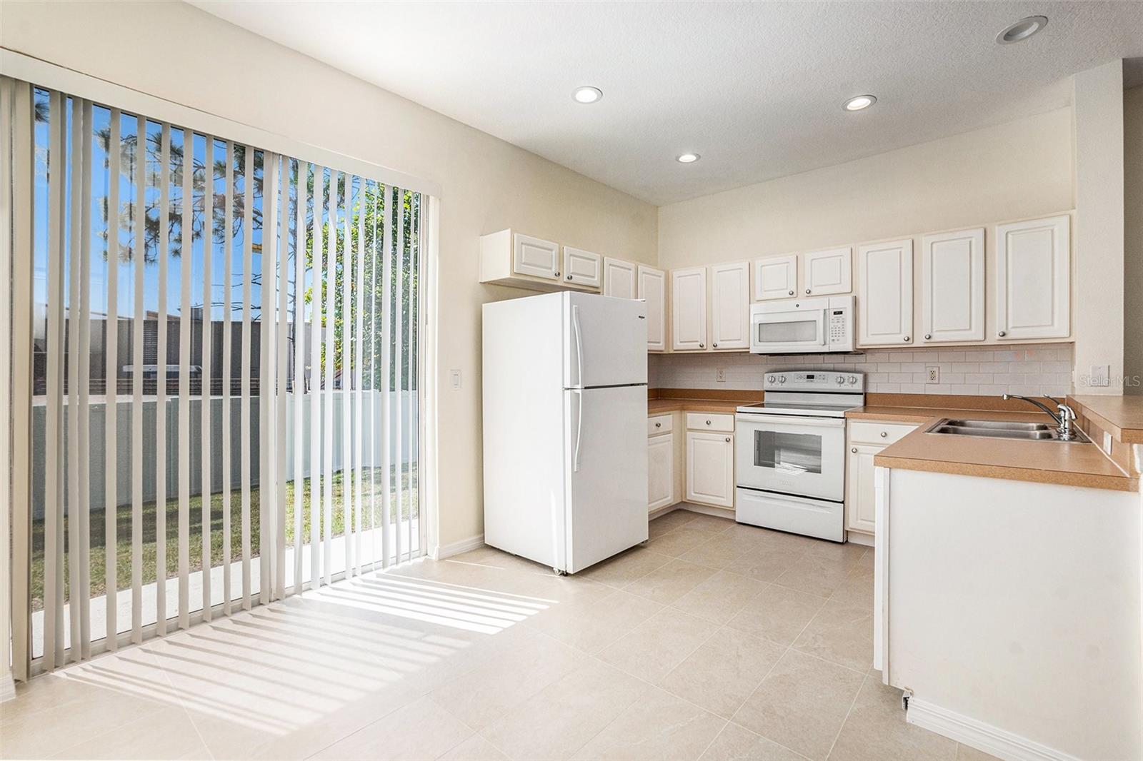 TOWNHOMES OF BAY PORT COLONY - Residential