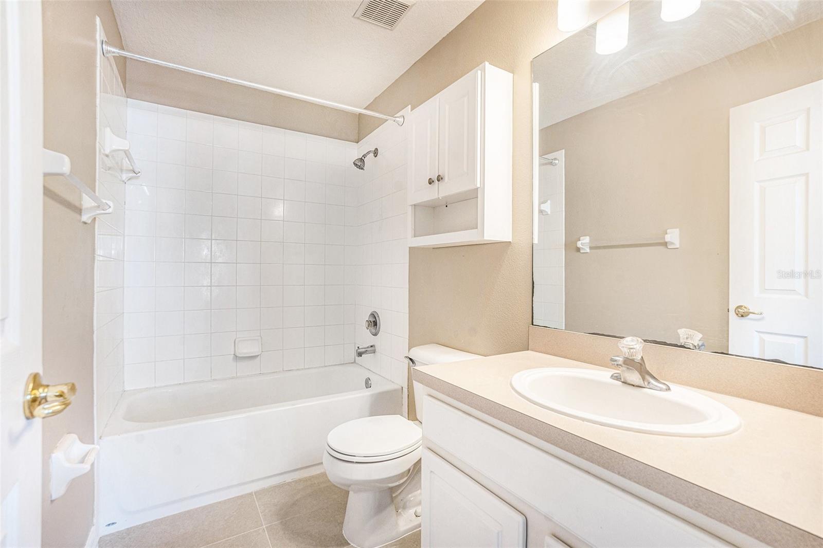 TOWNHOMES OF BAY PORT COLONY - Residential