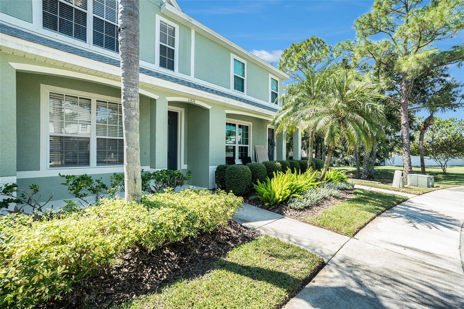 TOWNHOMES OF BAY PORT COLONY - Residential