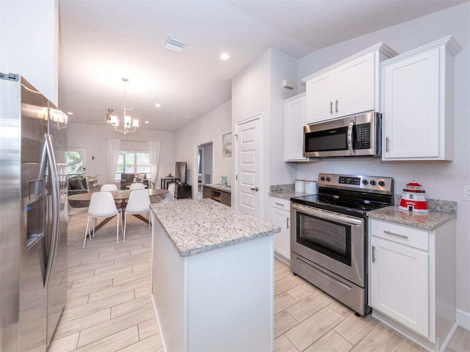 SOUTH VENICE - Residential Lease