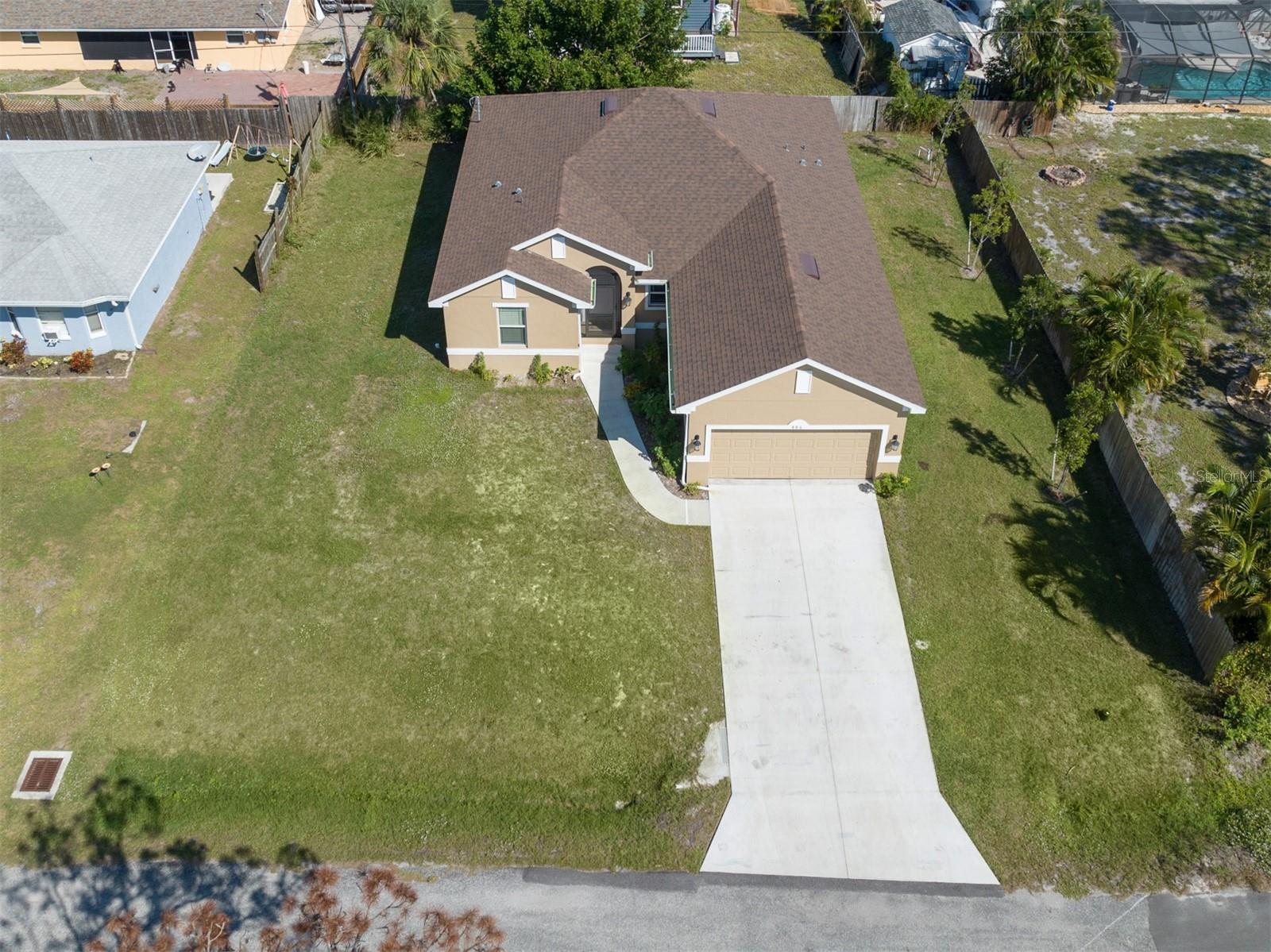 SOUTH VENICE - Residential Lease
