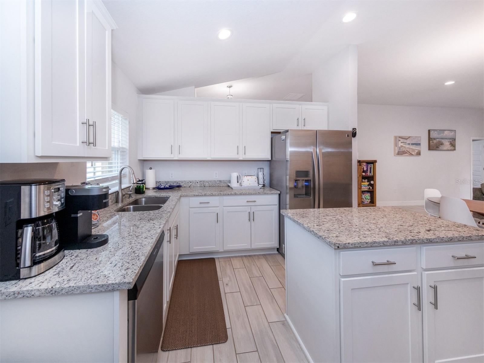 SOUTH VENICE - Residential Lease