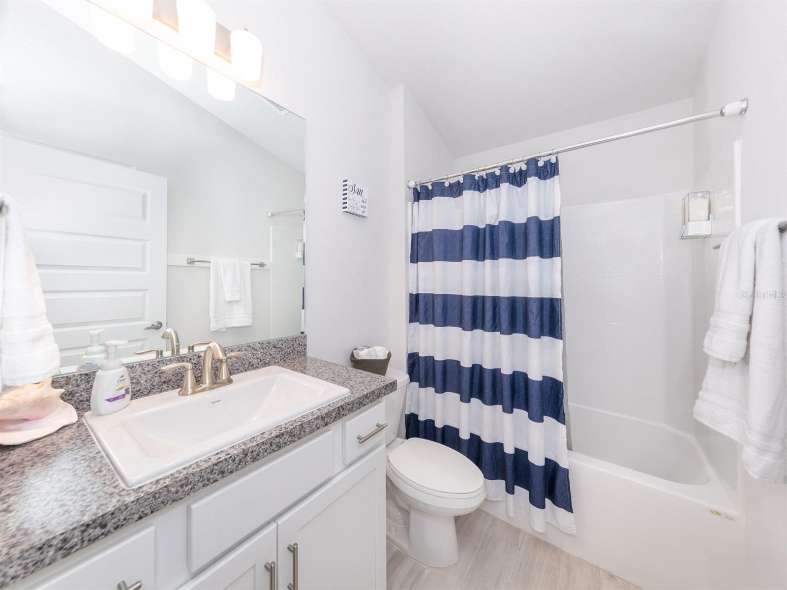 SOUTH VENICE - Residential Lease