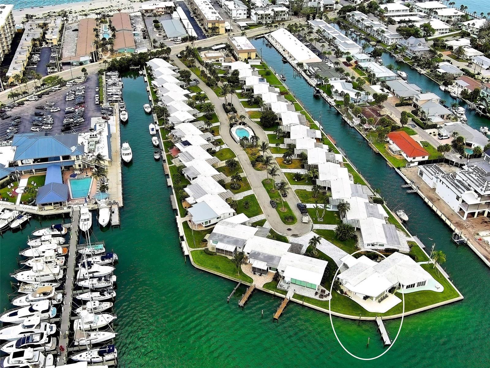 POINT WHITECAP APTS - Residential
