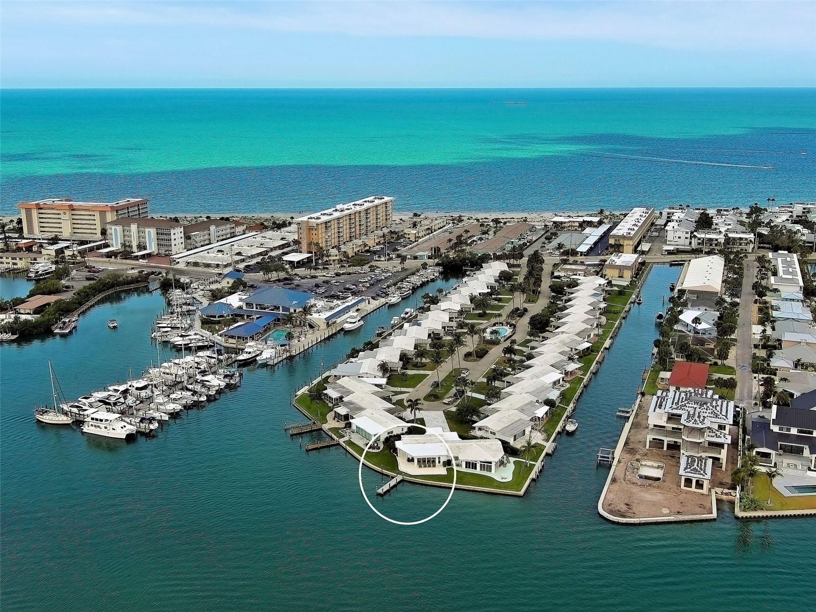POINT WHITECAP APTS - Residential