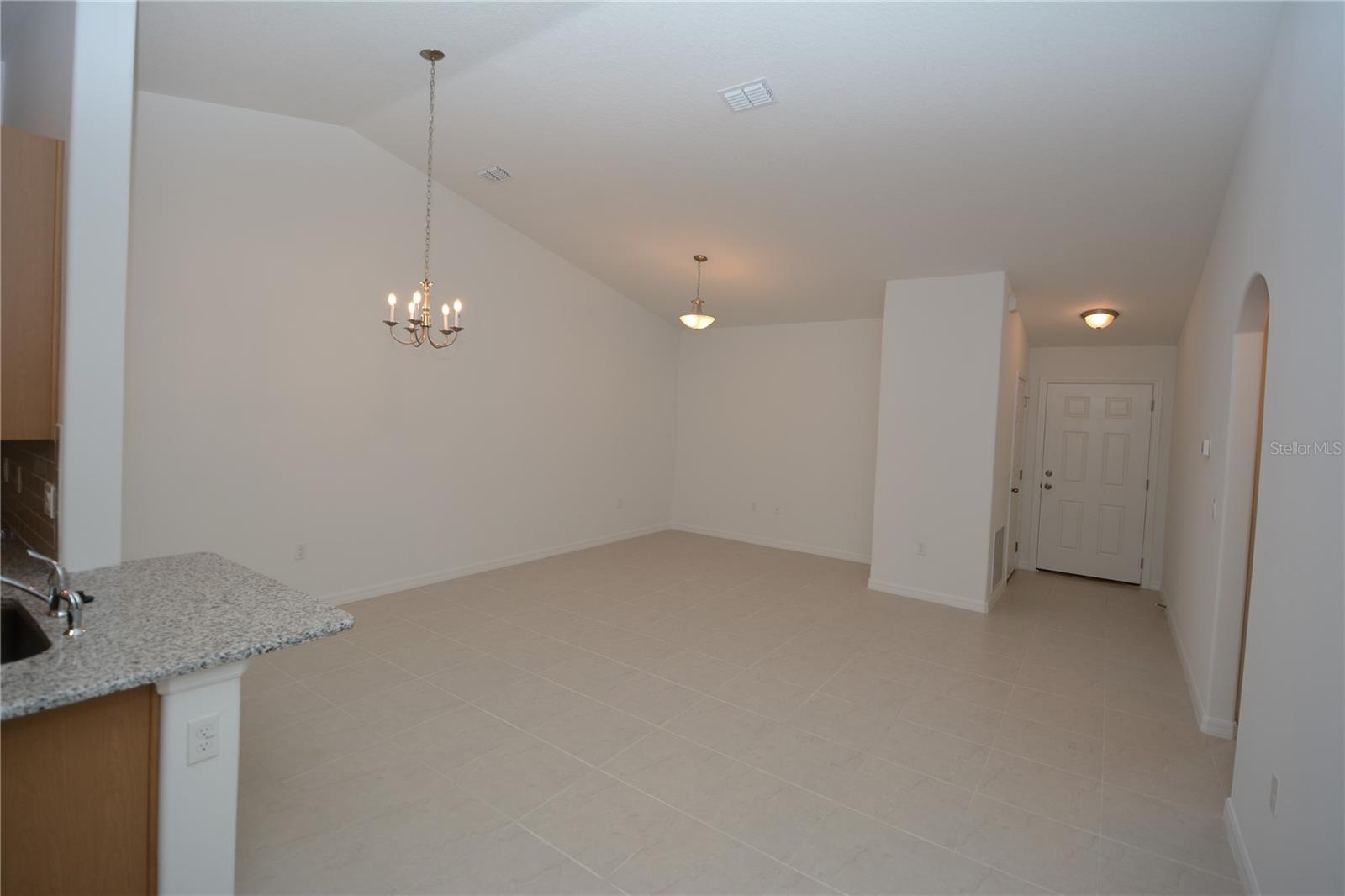 QUAIL HOLLOW - Residential Lease