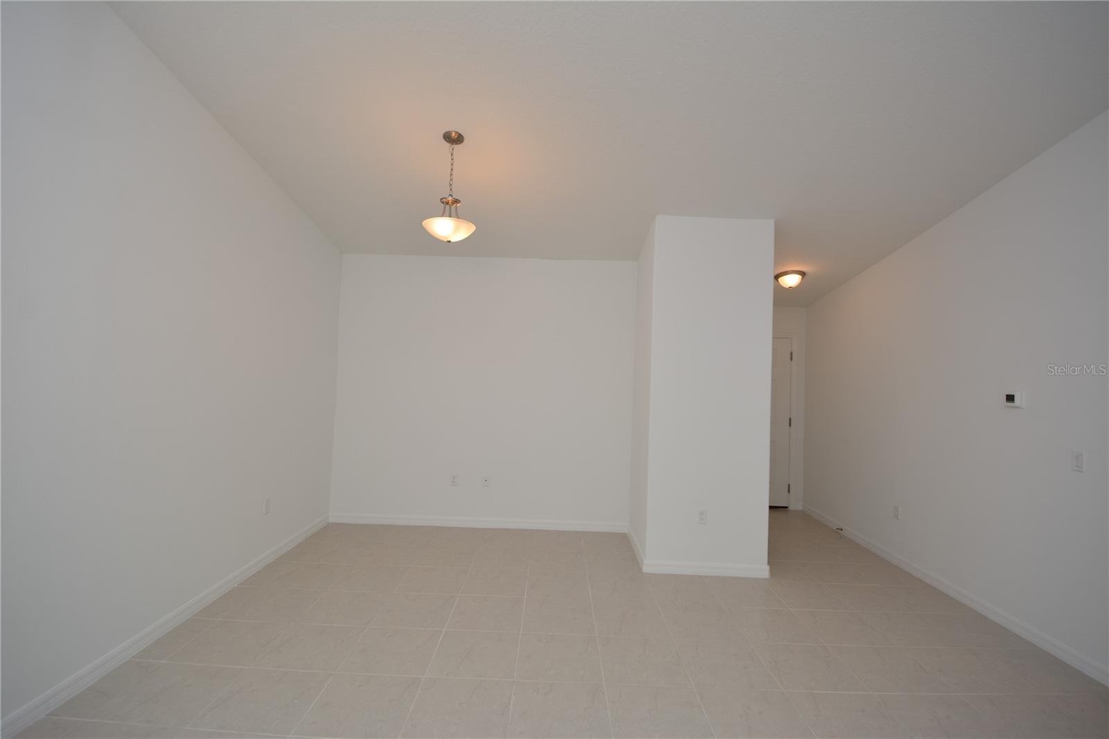 QUAIL HOLLOW - Residential Lease