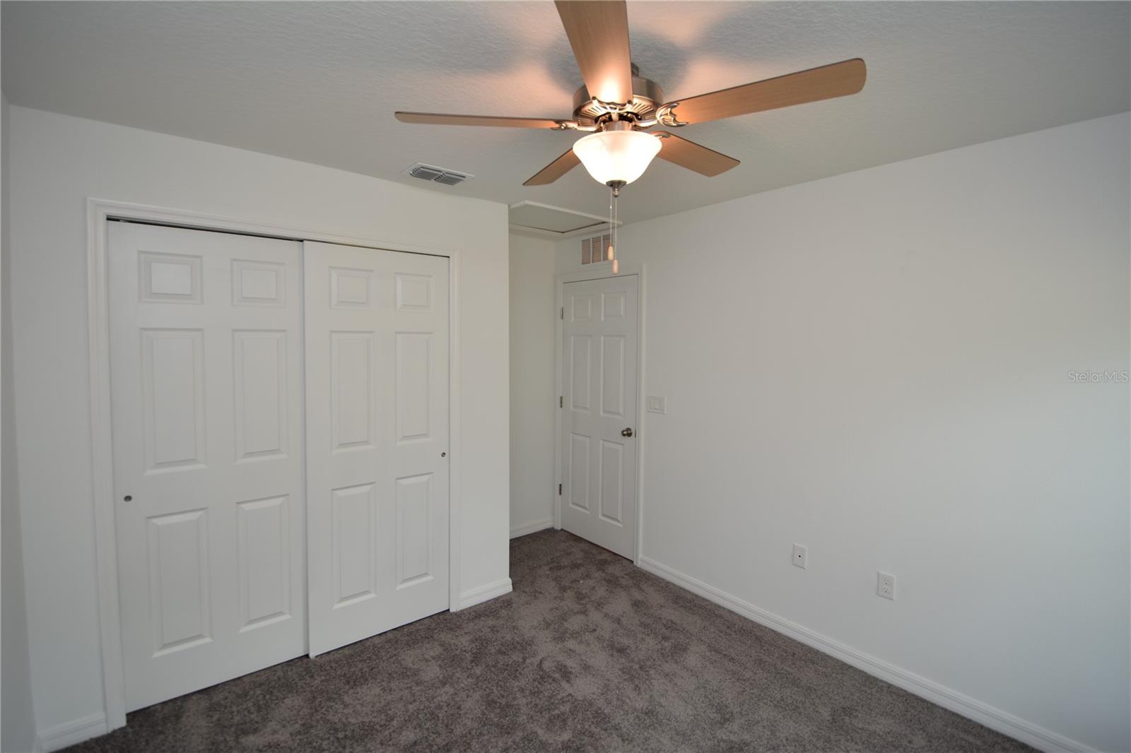 QUAIL HOLLOW - Residential Lease