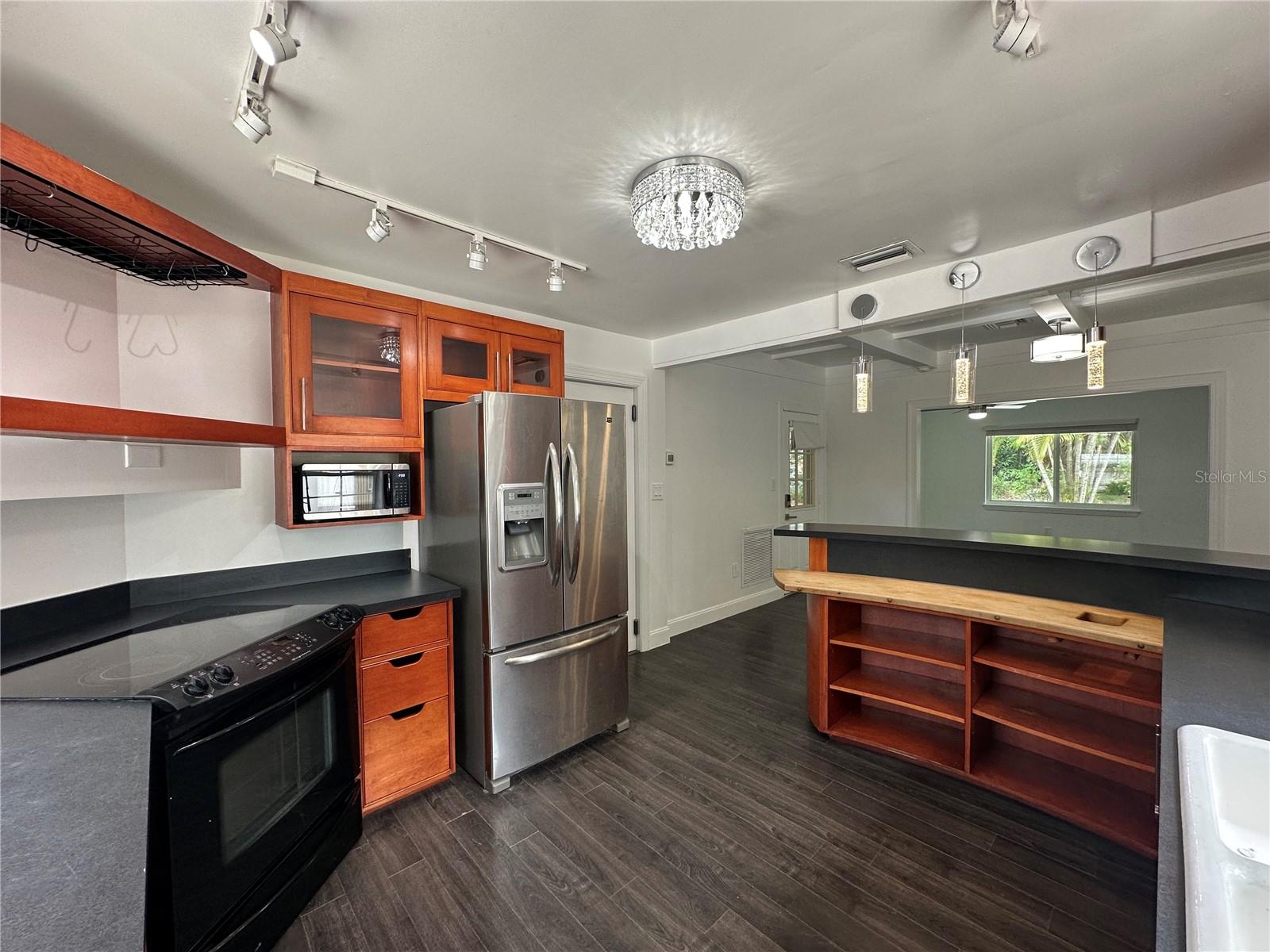 PAVER PARK ESTATES - Residential